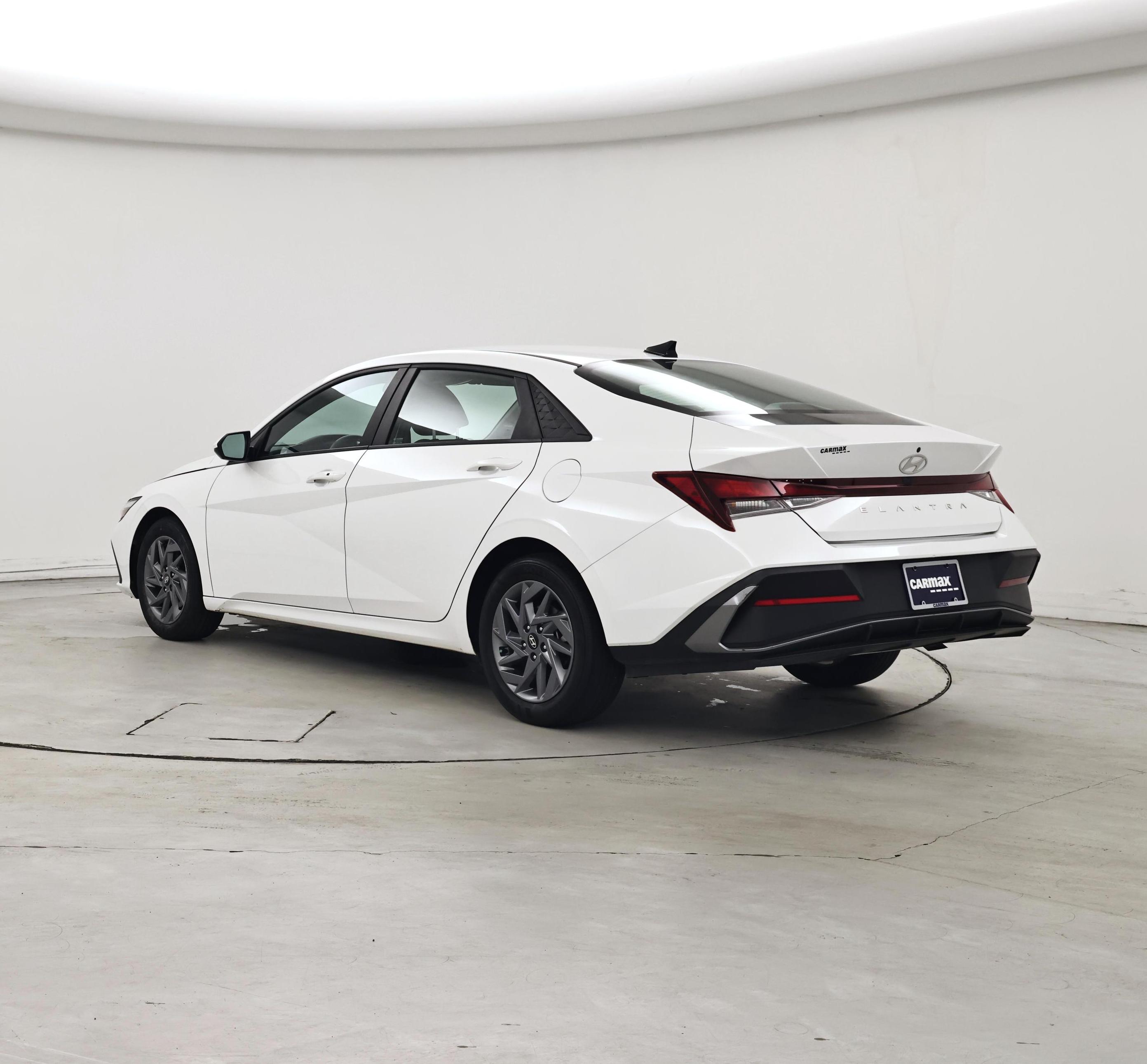 Thumbnail: 2024 Hyundai Elantra - 2