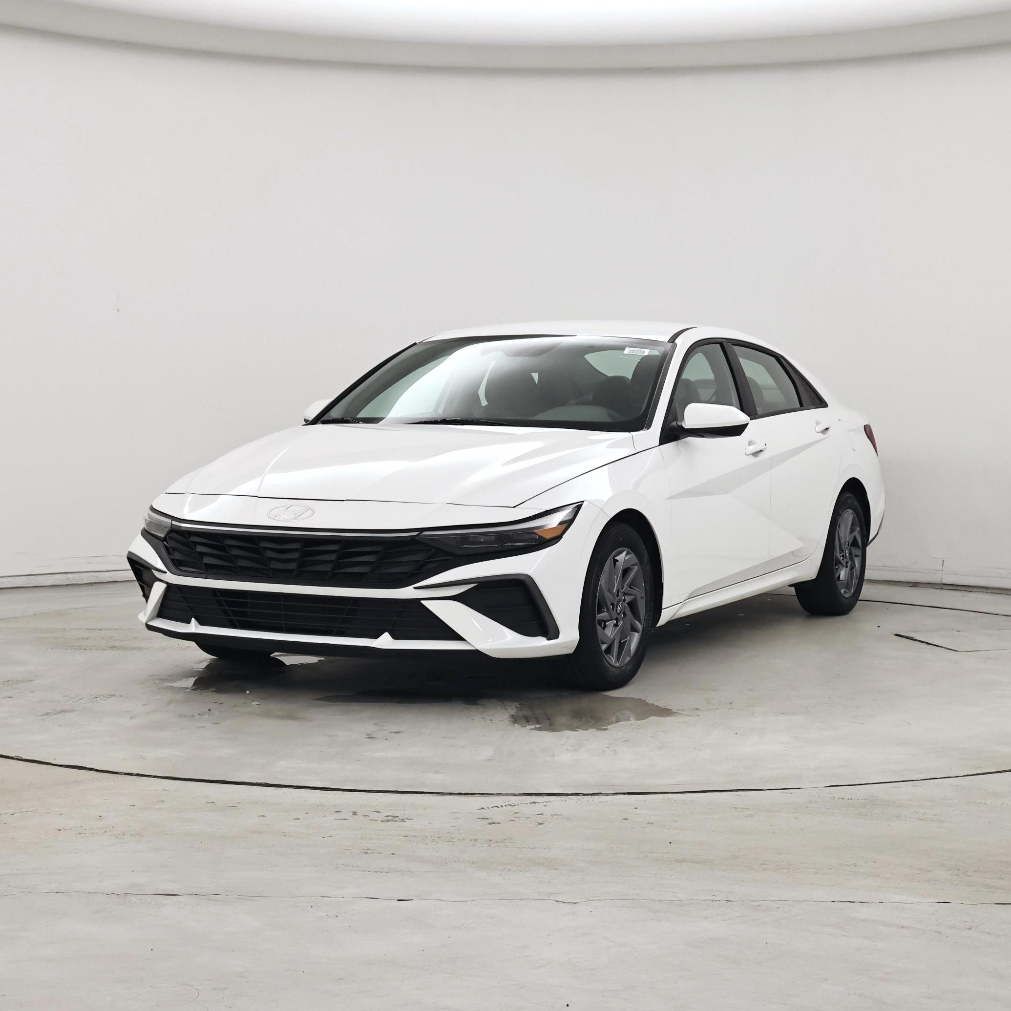 Thumbnail: 2024 Hyundai Elantra - 4