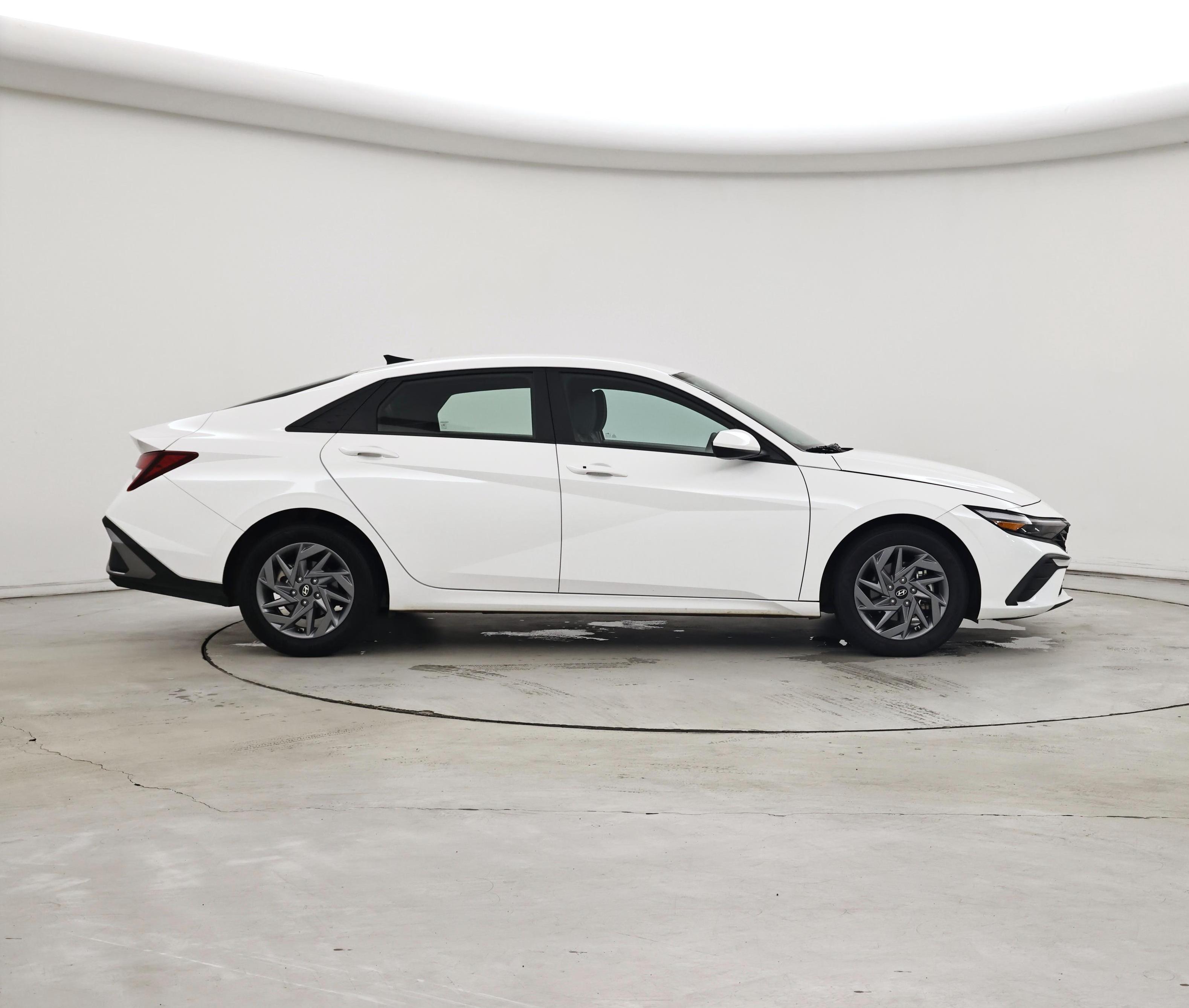 Thumbnail: 2024 Hyundai Elantra - 7