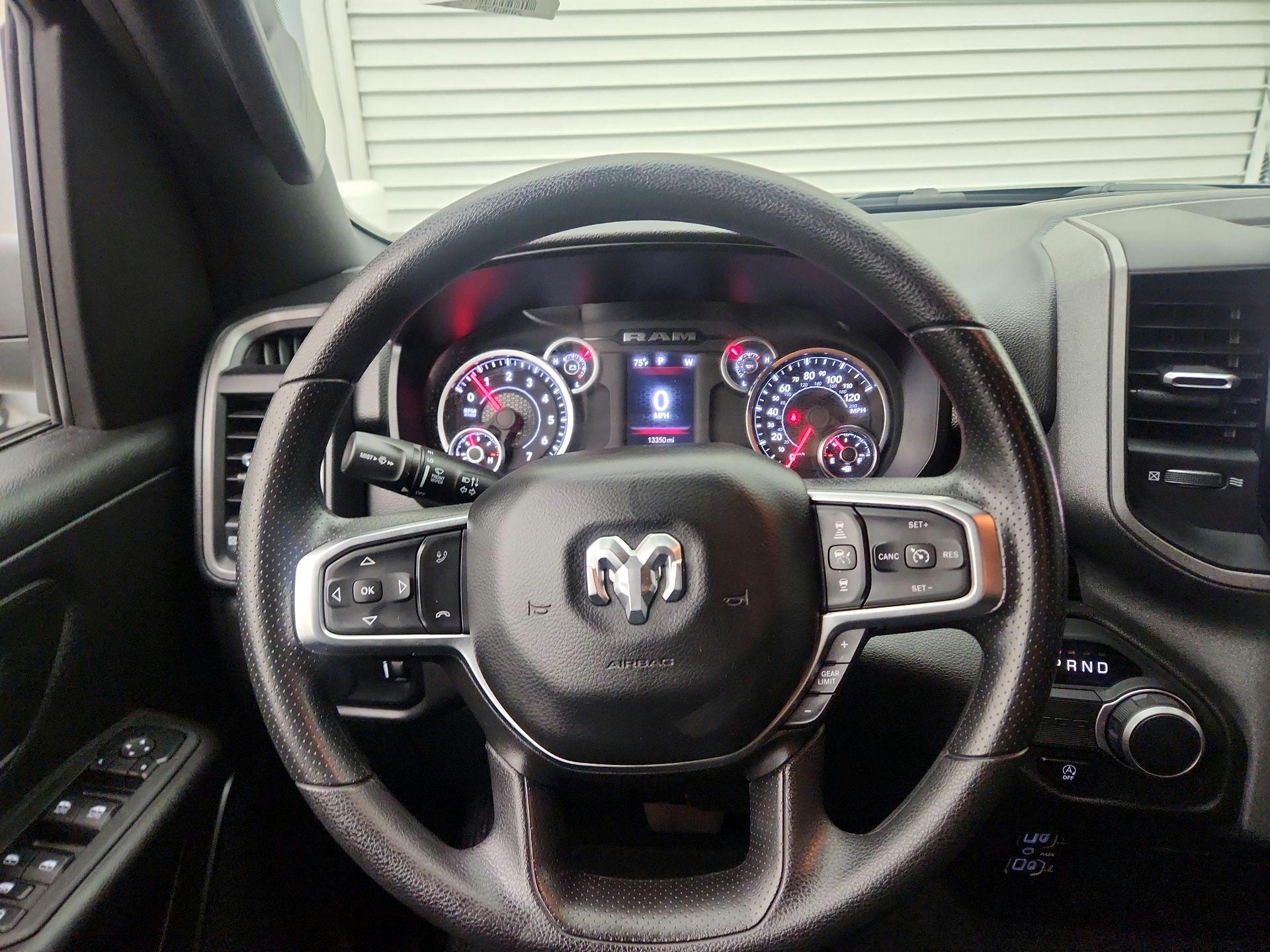 Thumbnail: 2025 RAM 1500 - 10