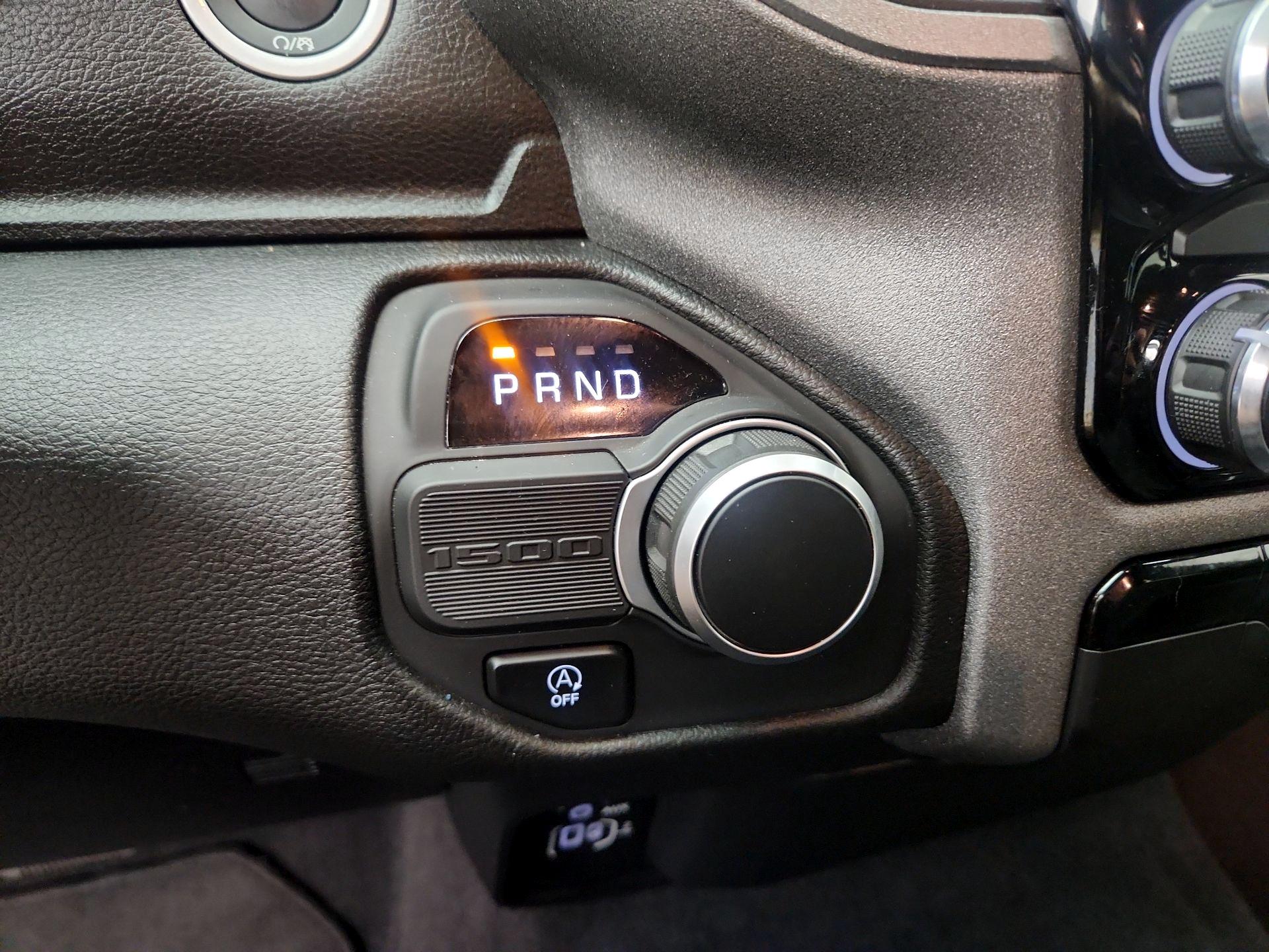 Thumbnail: 2025 RAM 1500 - 17