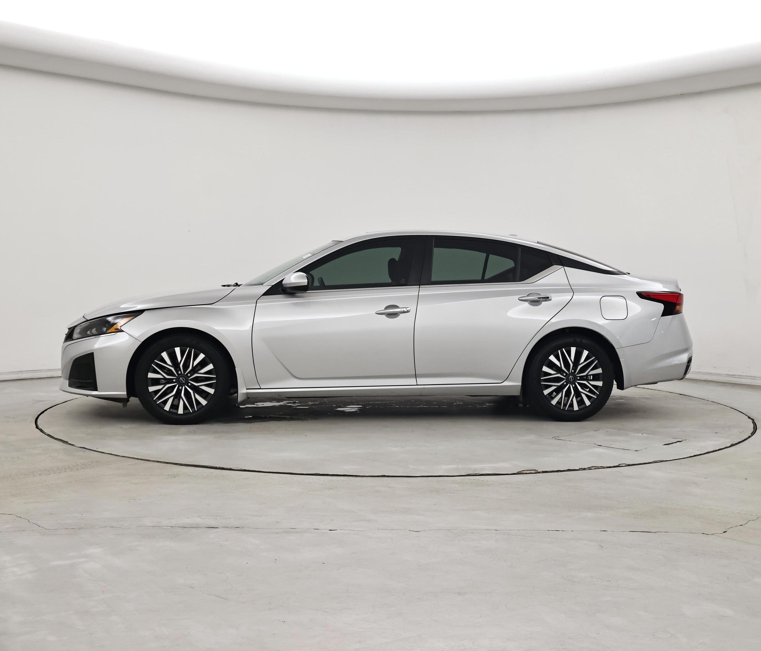 Thumbnail: 2024 Nissan Altima - 3