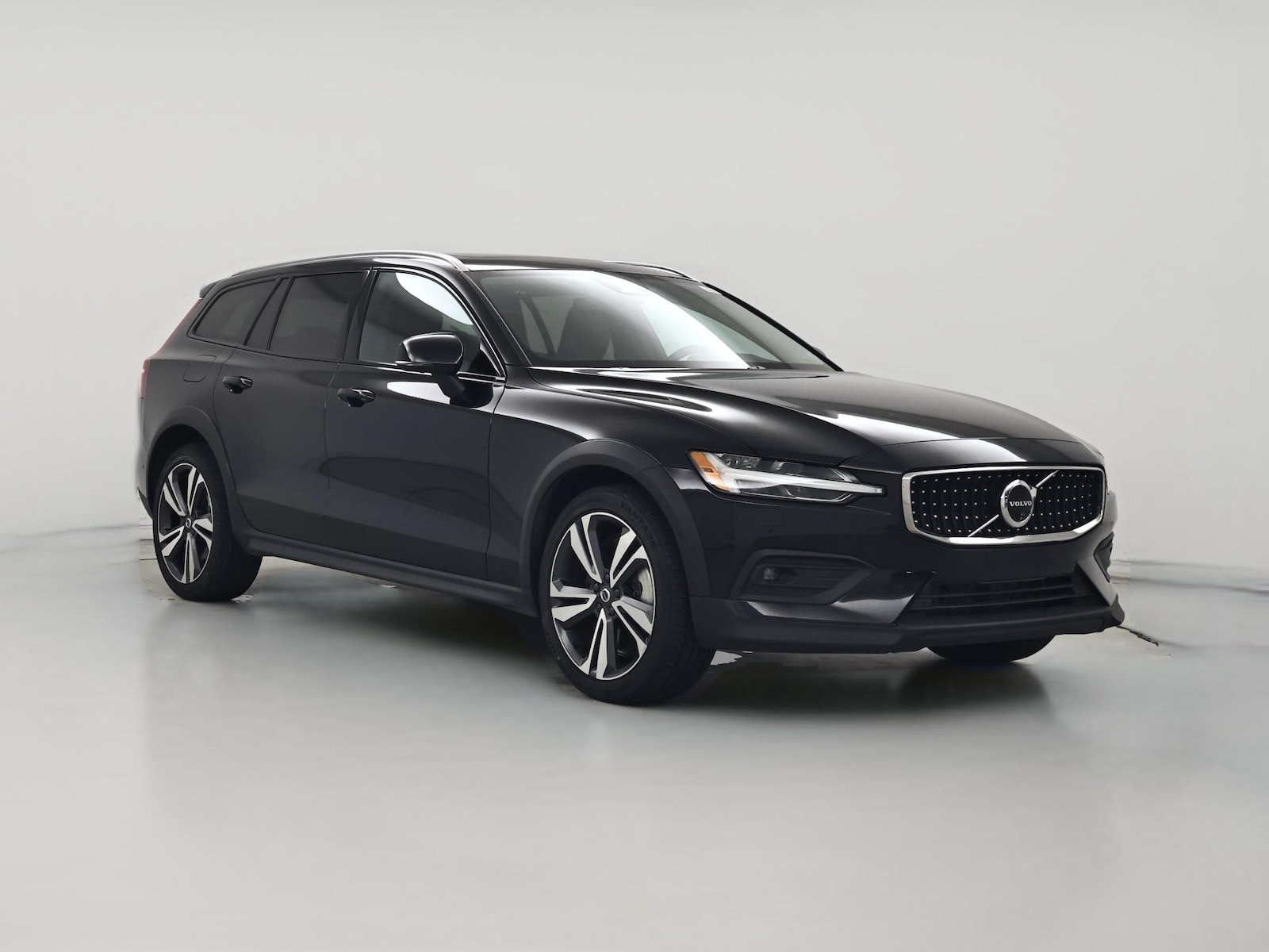 2025 Volvo V60 Cross Country