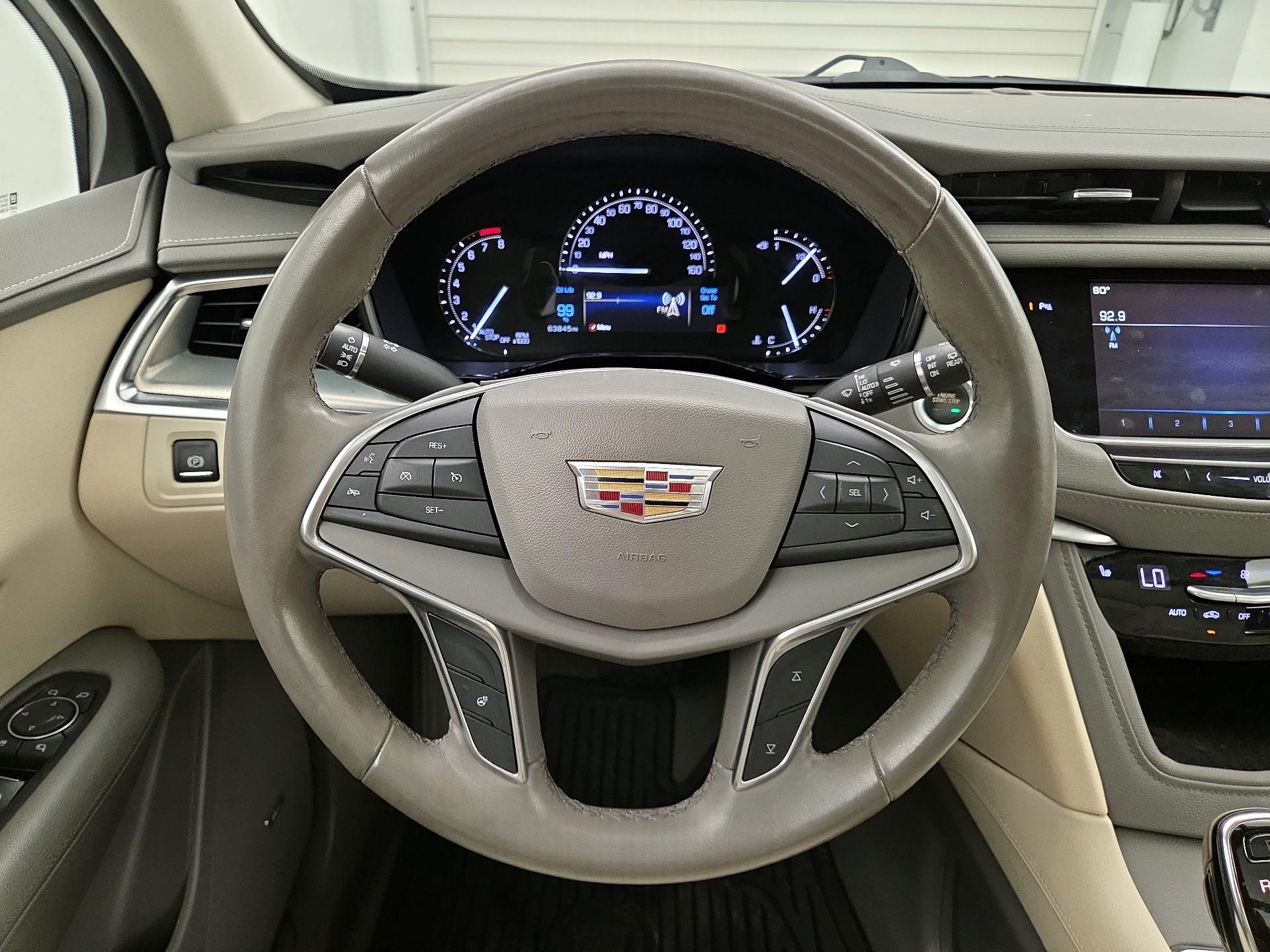 Thumbnail: 2018 Cadillac XT5 - 10