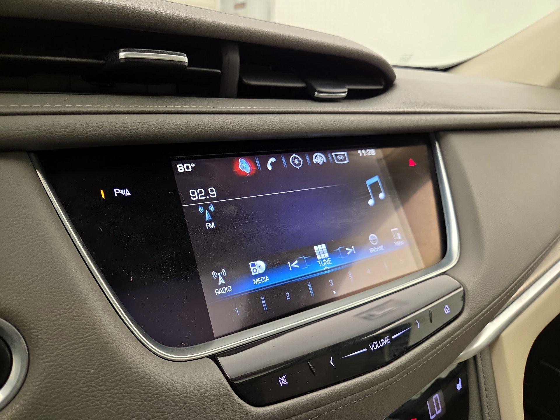 Thumbnail: 2018 Cadillac XT5 - 15