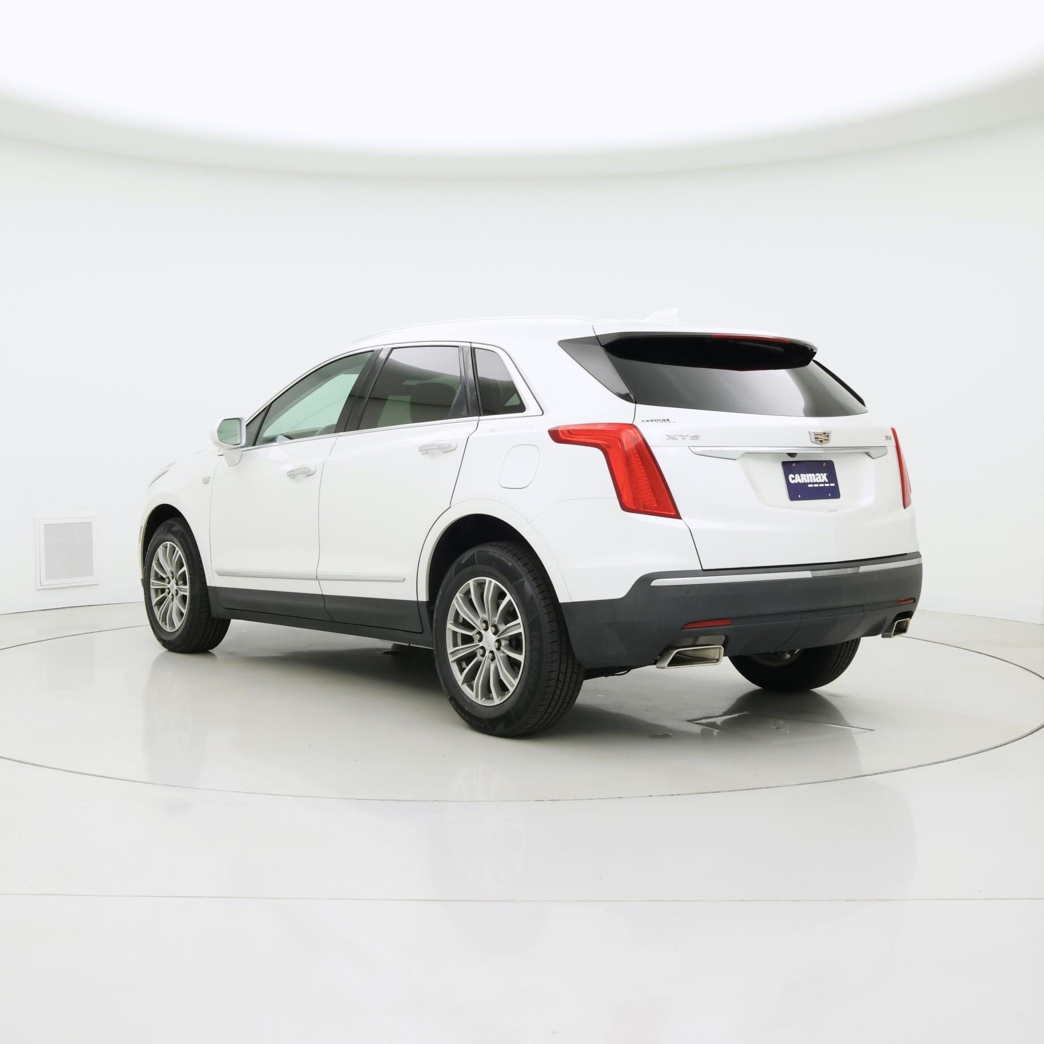 Thumbnail: 2018 Cadillac XT5 - 2