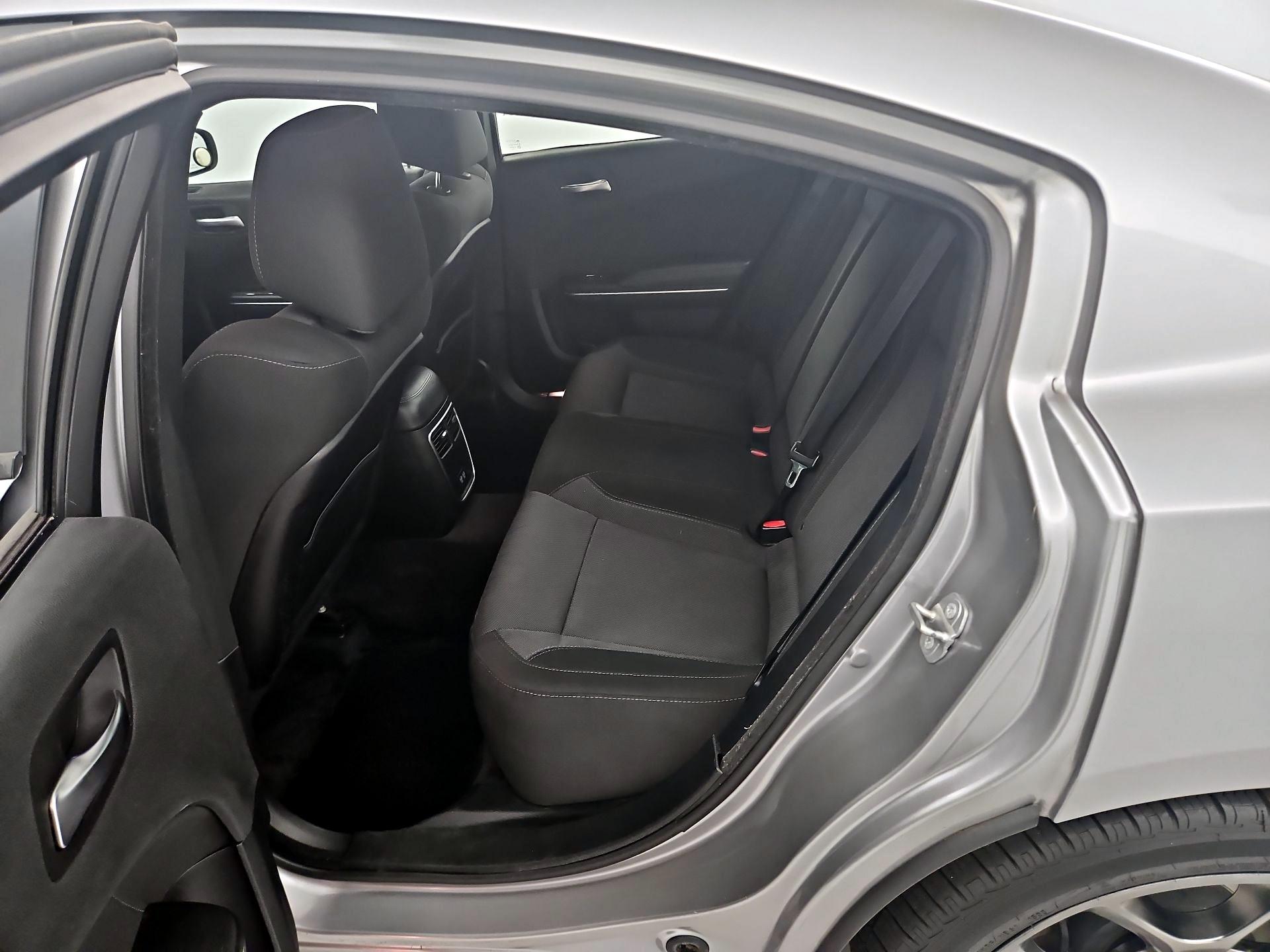 Thumbnail: 2016 Dodge Charger - 17