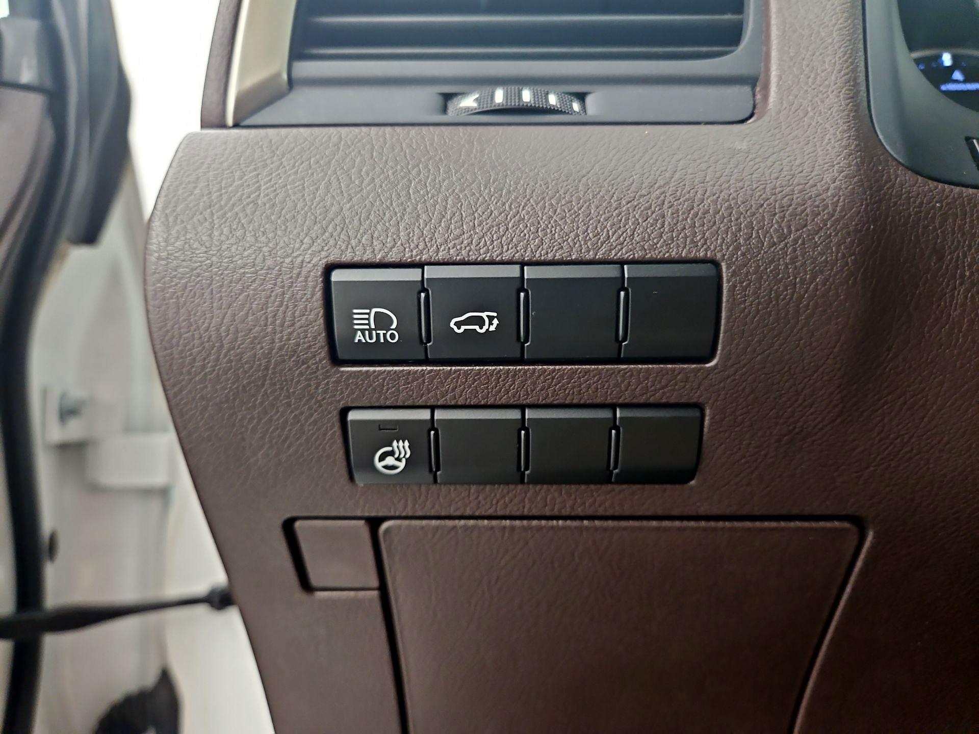 Thumbnail: 2020 Lexus RX - 13