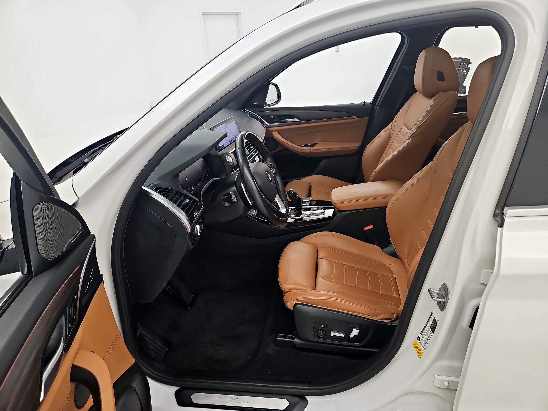 Thumbnail: 2021 BMW X3 - 11