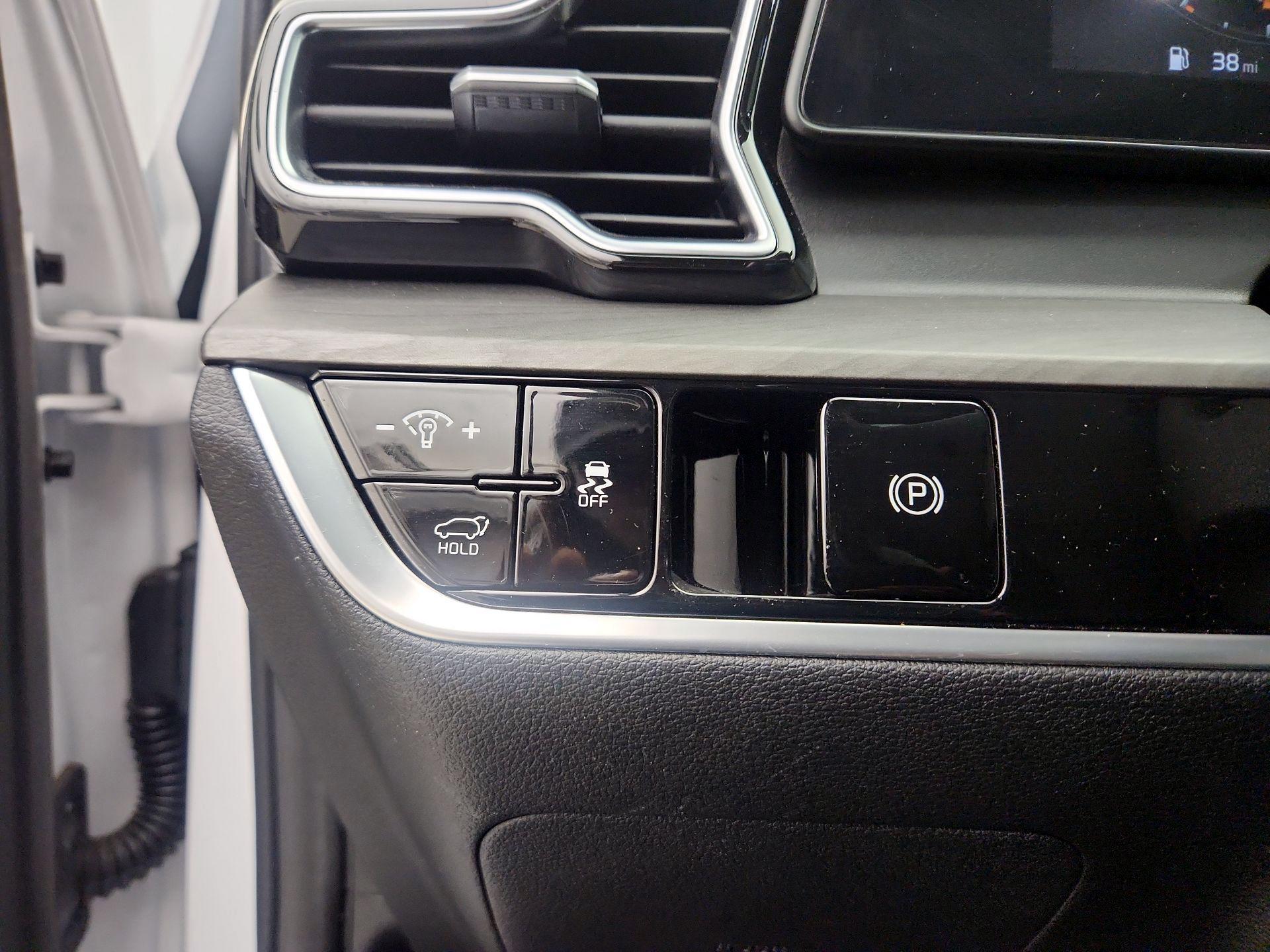 Thumbnail: 2024 Kia Sportage - 13