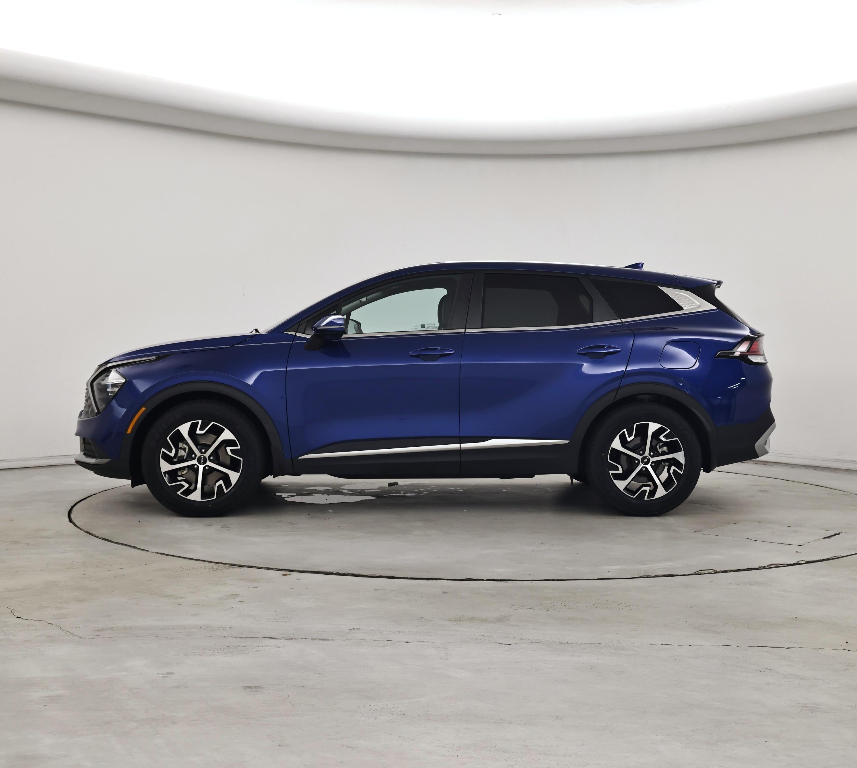 Thumbnail: 2023 Kia Sportage - 3