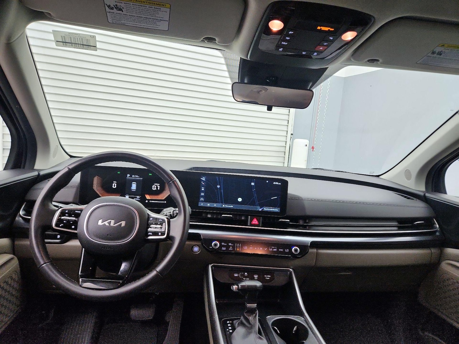 2025 Kia Carnival LXS - Photo 10