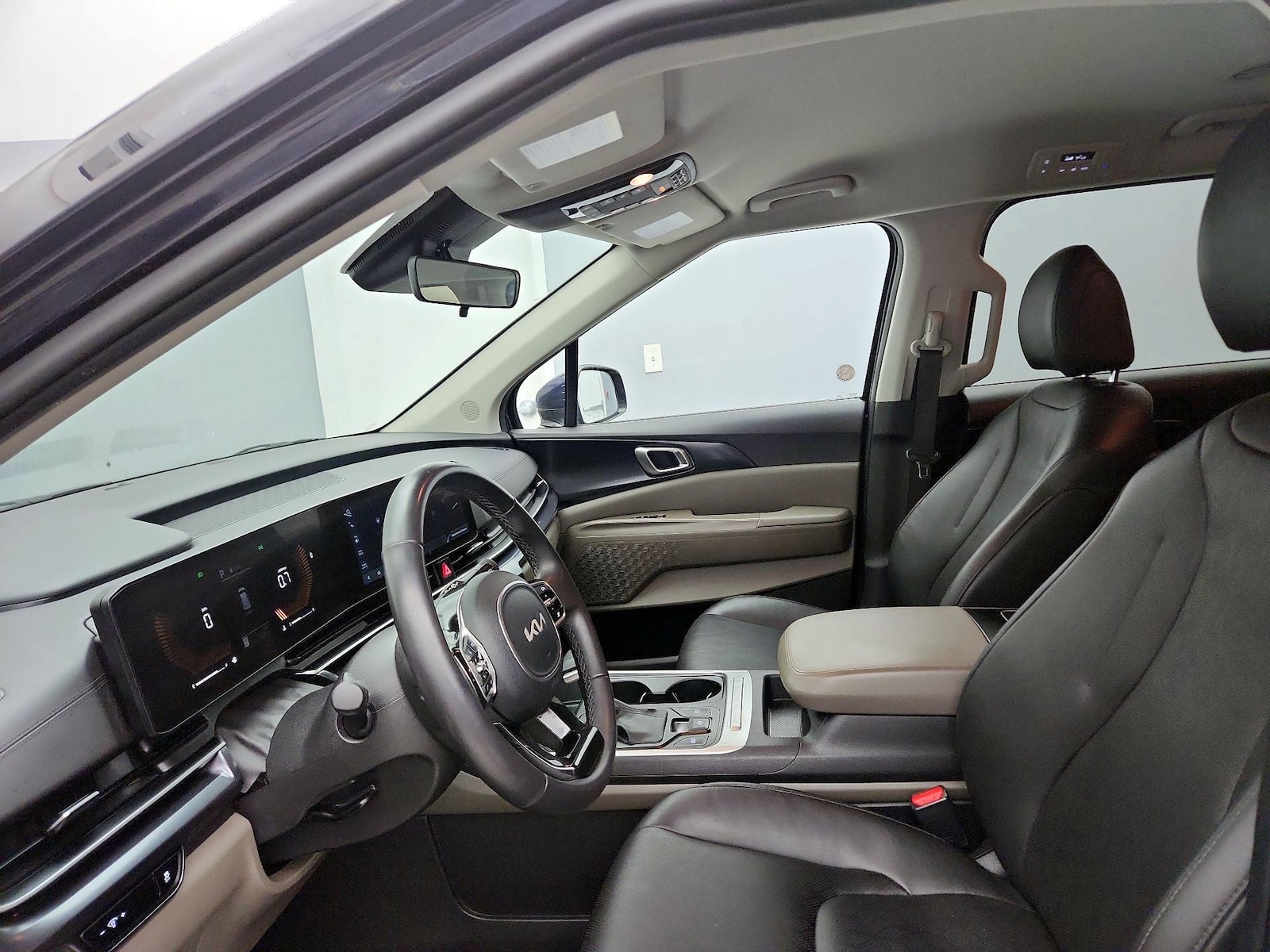 2025 Kia Carnival LXS - Photo 12
