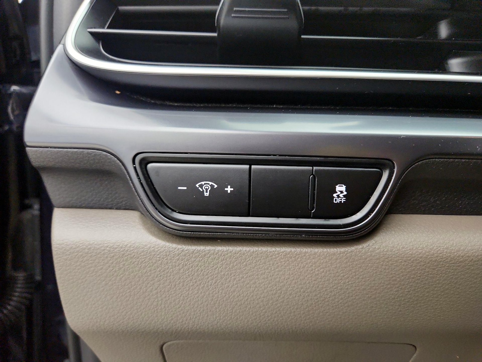 2025 Kia Carnival LXS - Photo 14
