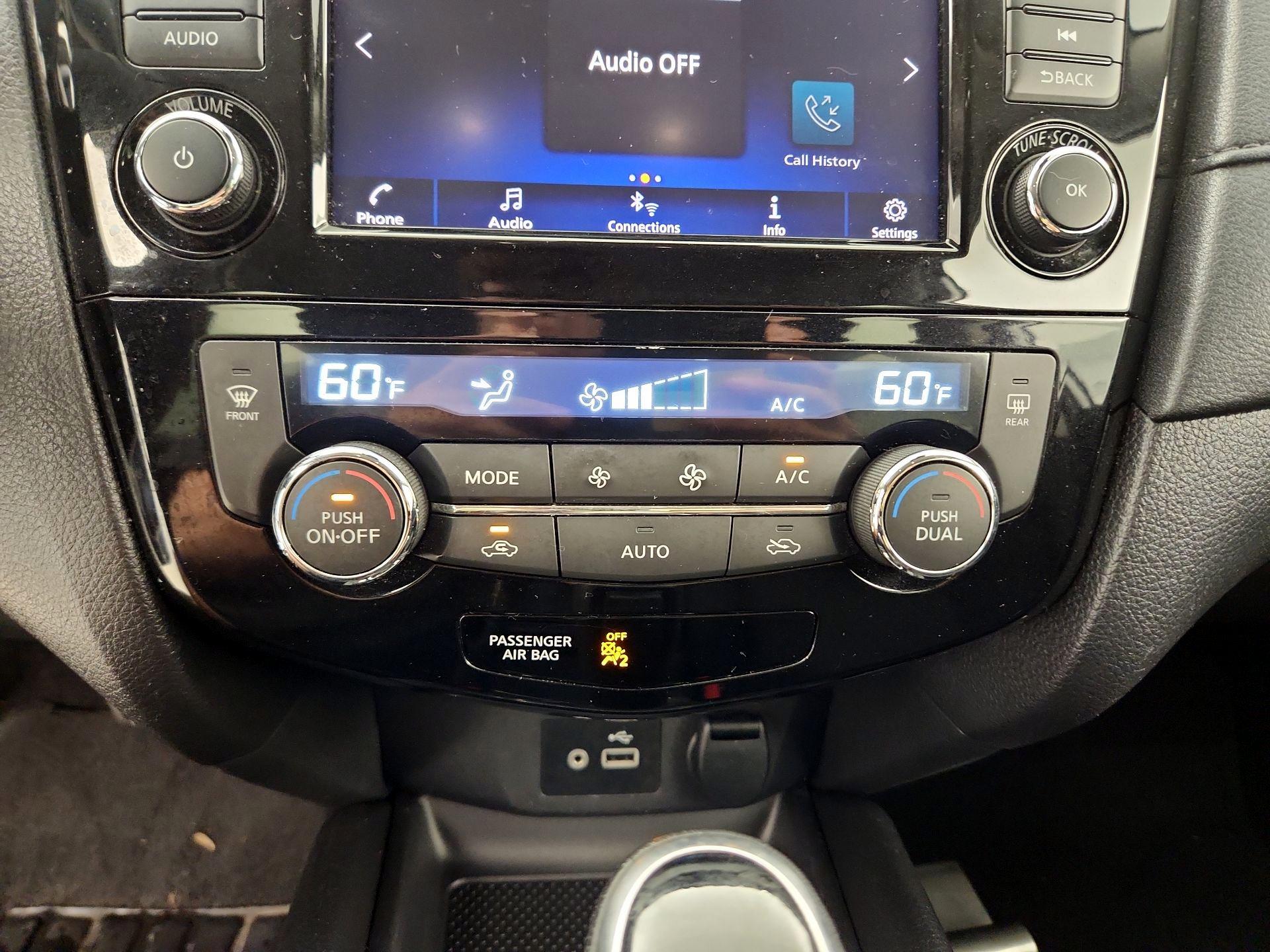 Thumbnail: 2019 Nissan Rogue - 16