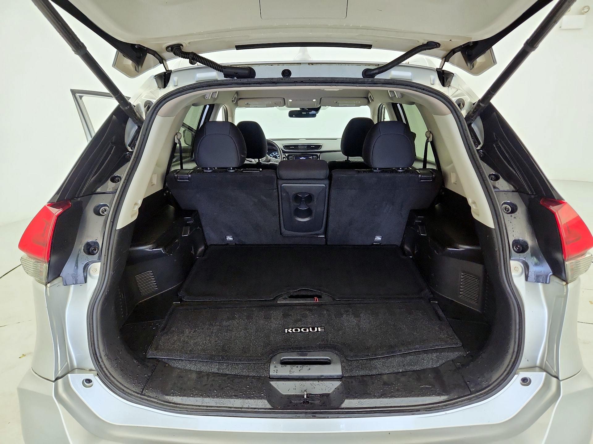 Thumbnail: 2019 Nissan Rogue - 20