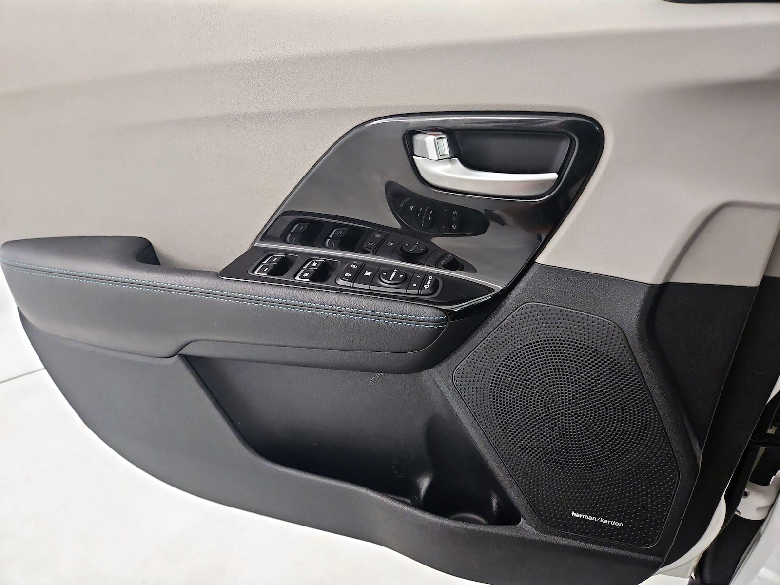 2022 Kia Niro EX Premium - Photo 13