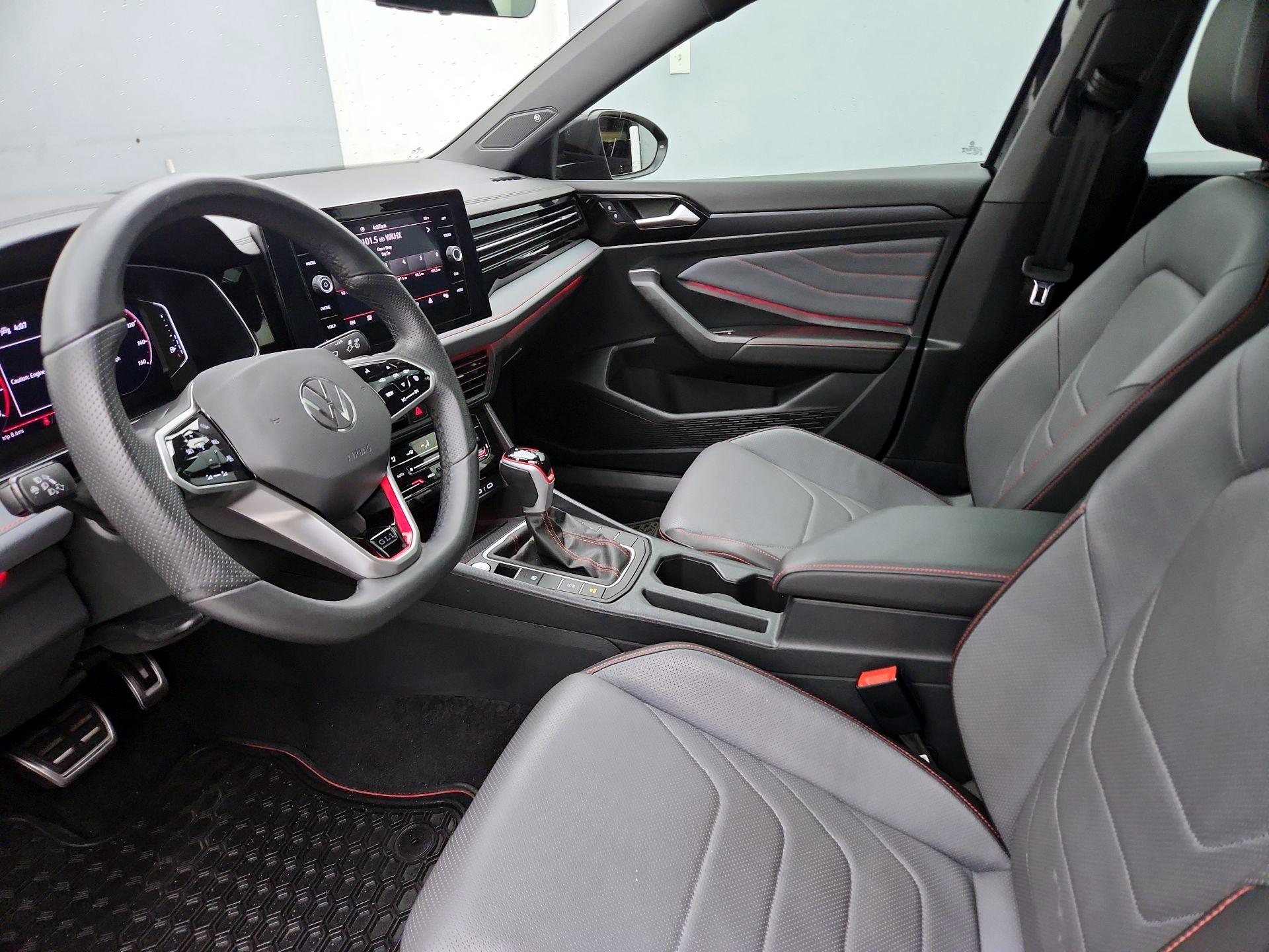 Thumbnail: 2025 Volkswagen Jetta - 11