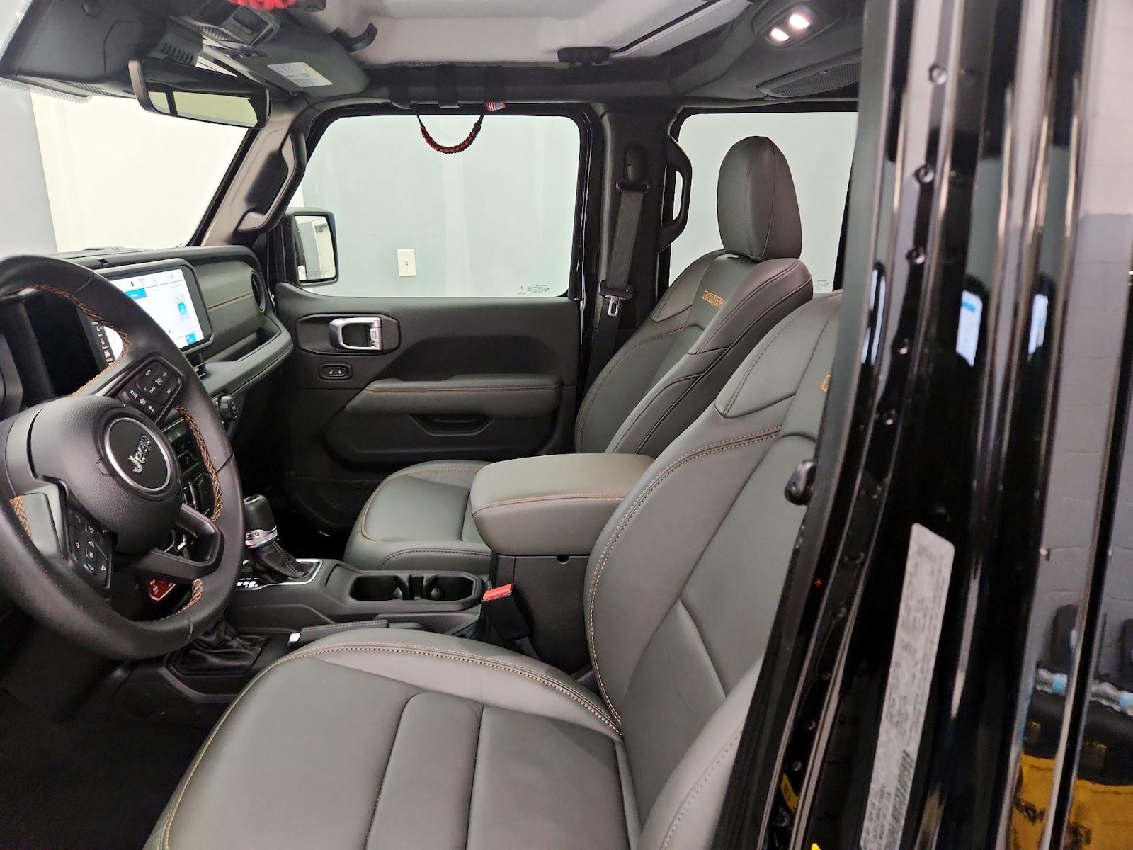 2024 Jeep Gladiator Mojave - Photo 12