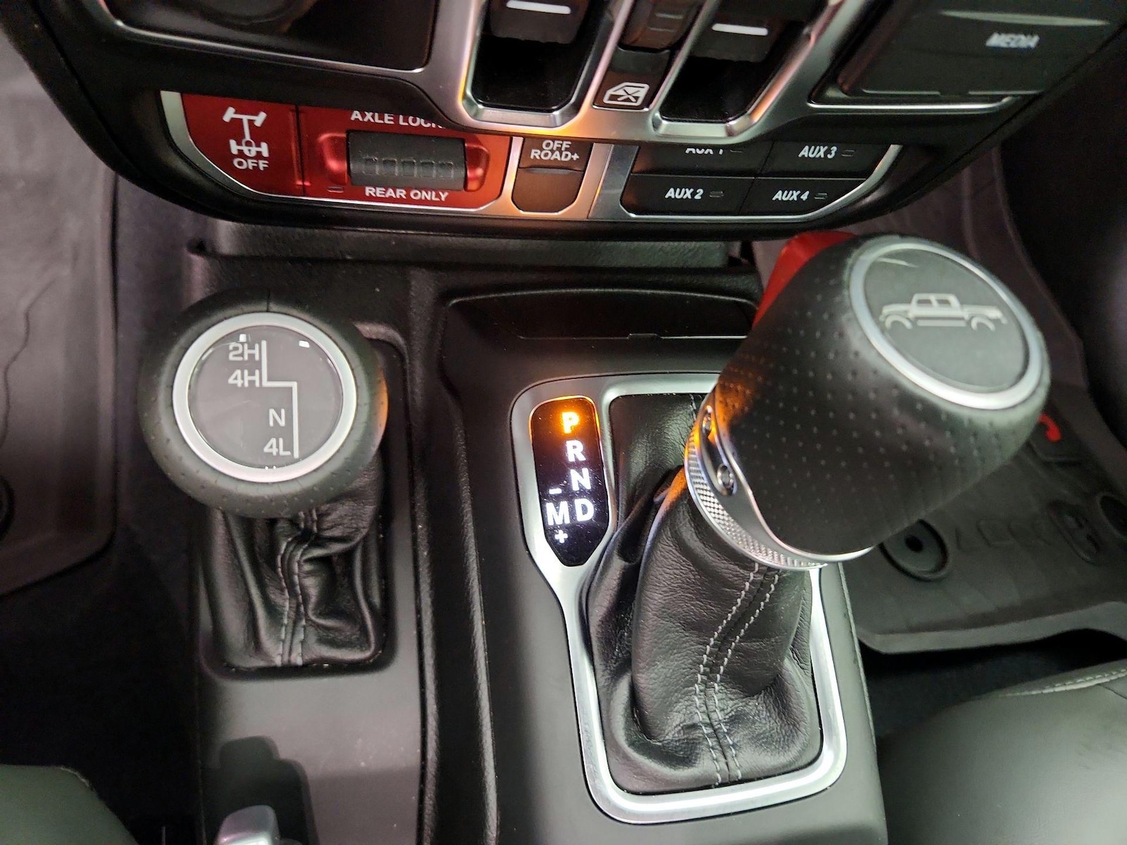 2024 Jeep Gladiator Mojave - Photo 18