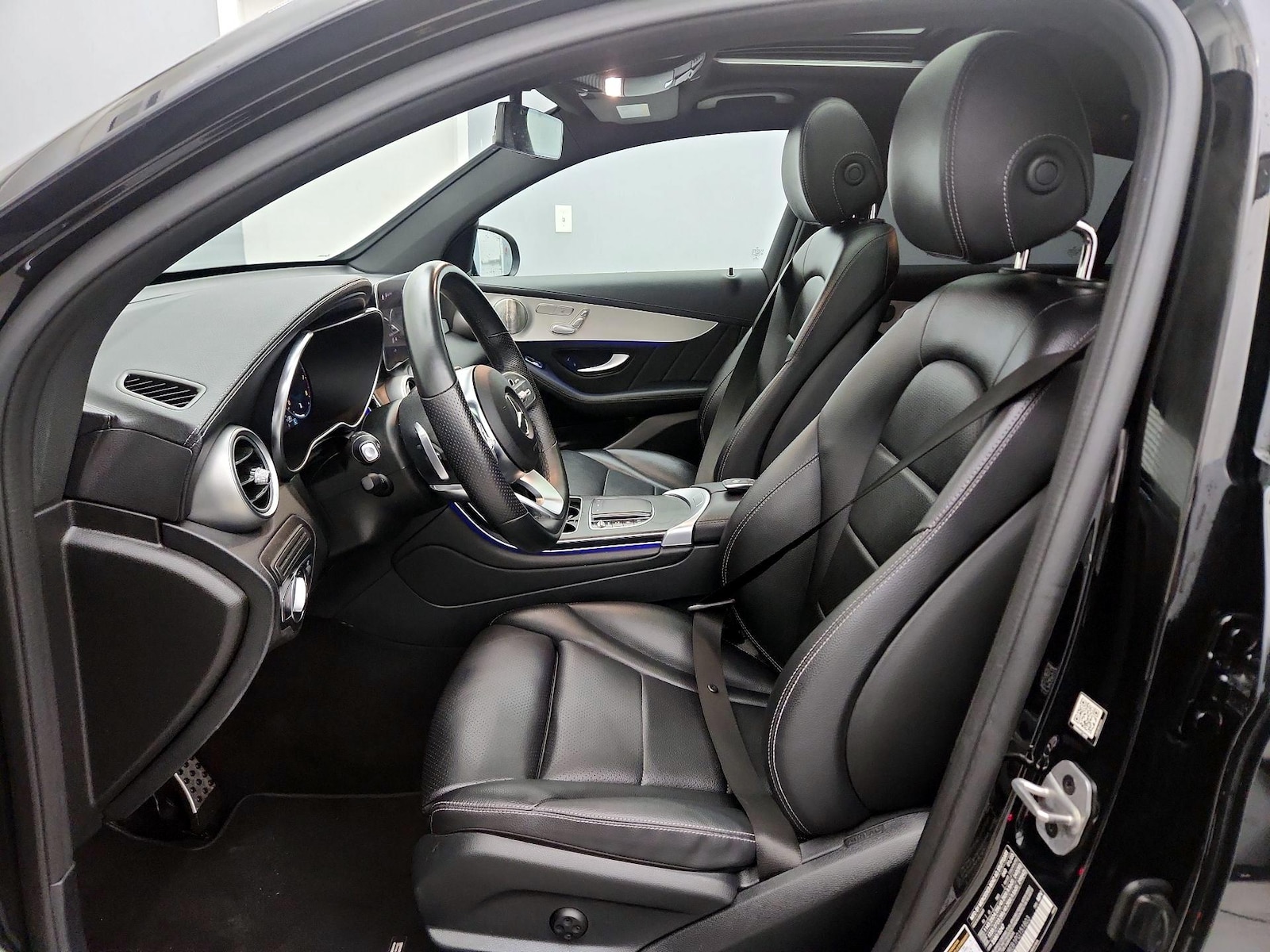 2023 Mercedes-Benz GLC Coupe GLC300 - Photo 12