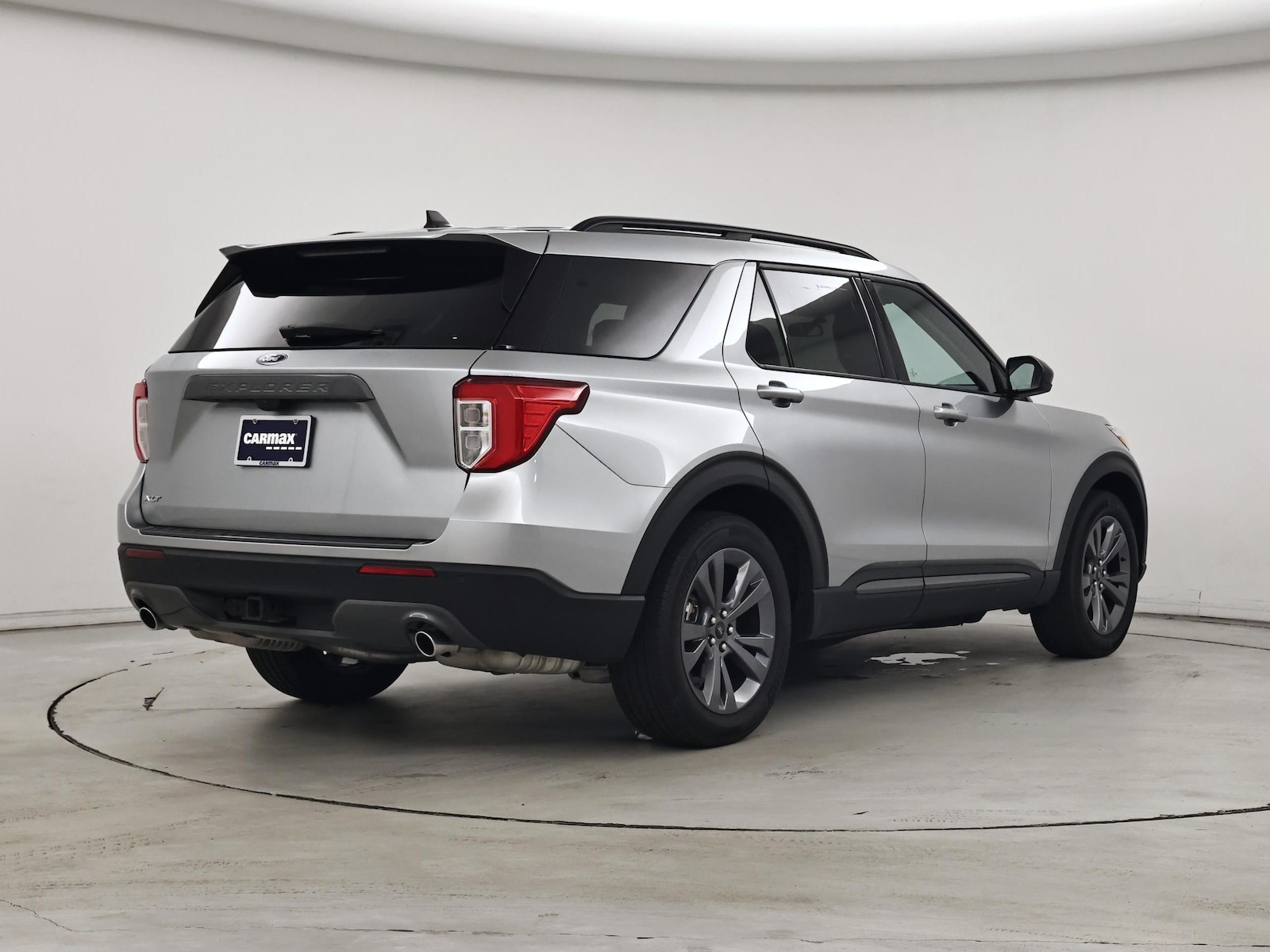 2024 Ford Explorer XLT - Photo 9