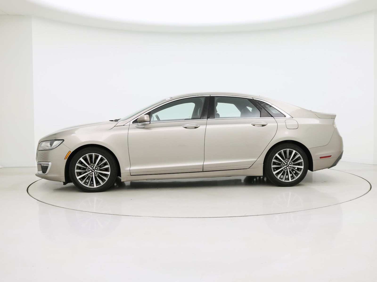 2018 Lincoln MKZ Select - Photo 4