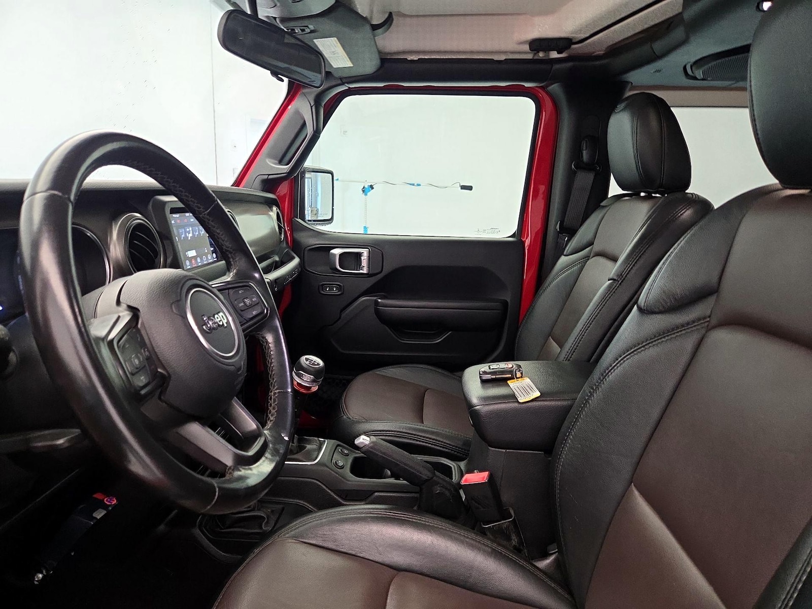 Leather Seats & Side Airbags