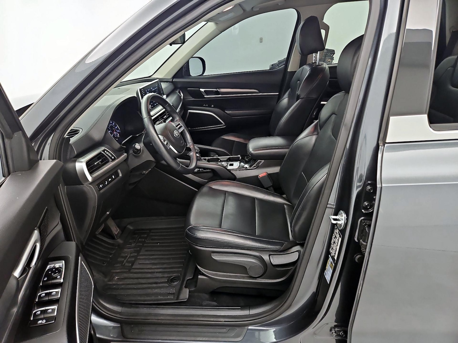Side Airbags & Leatherette Seats