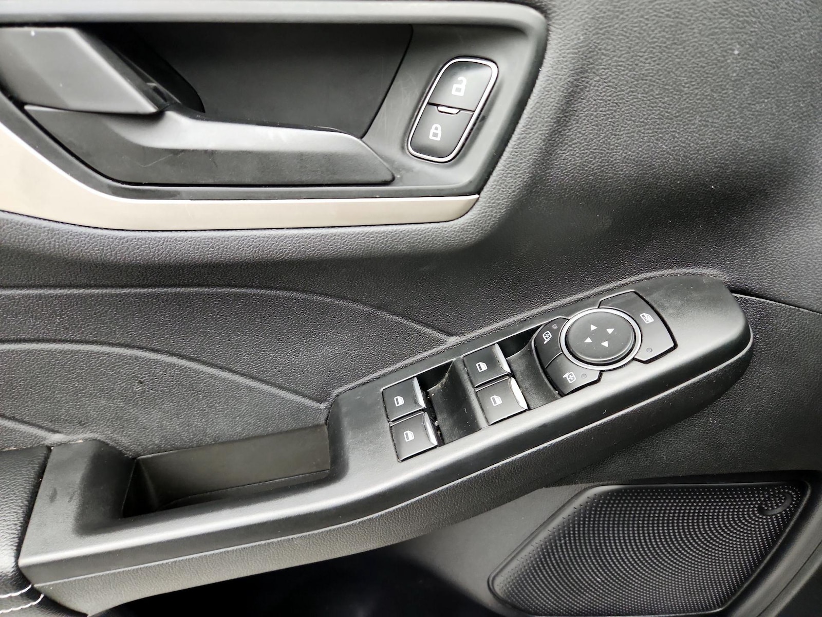 2022 Ford Escape SE - Photo 13