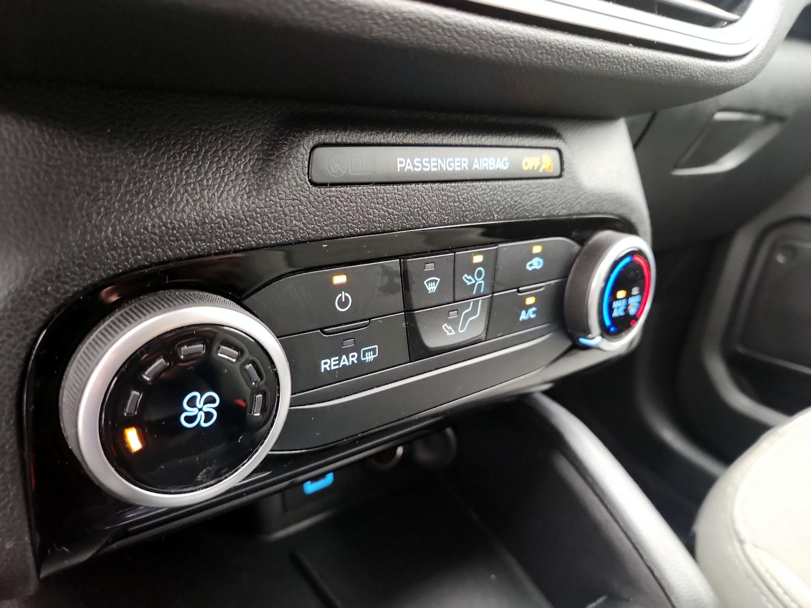 2022 Ford Escape SE - Photo 17
