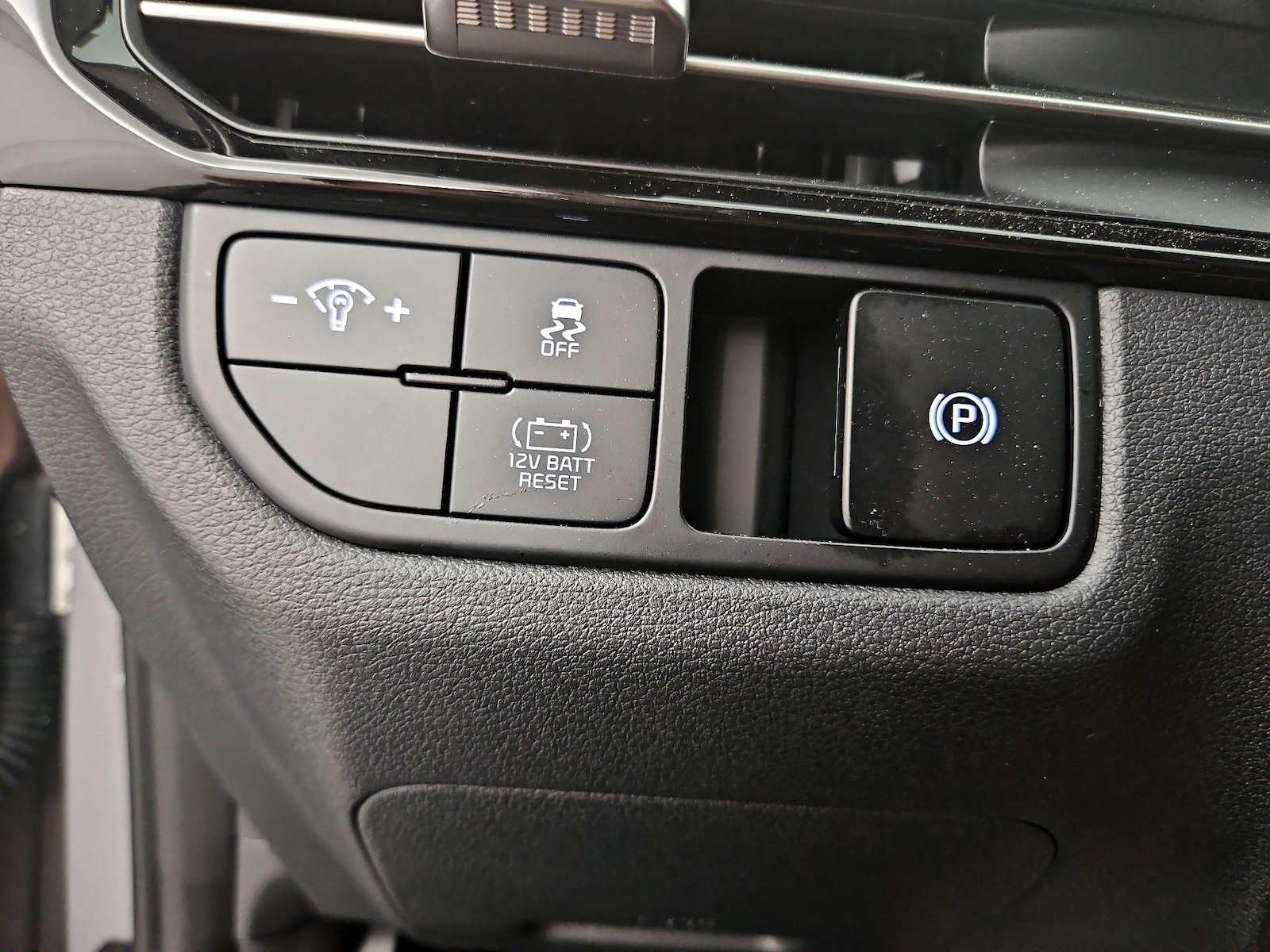 2026 Kia Sportage S Hybrid - Photo 14