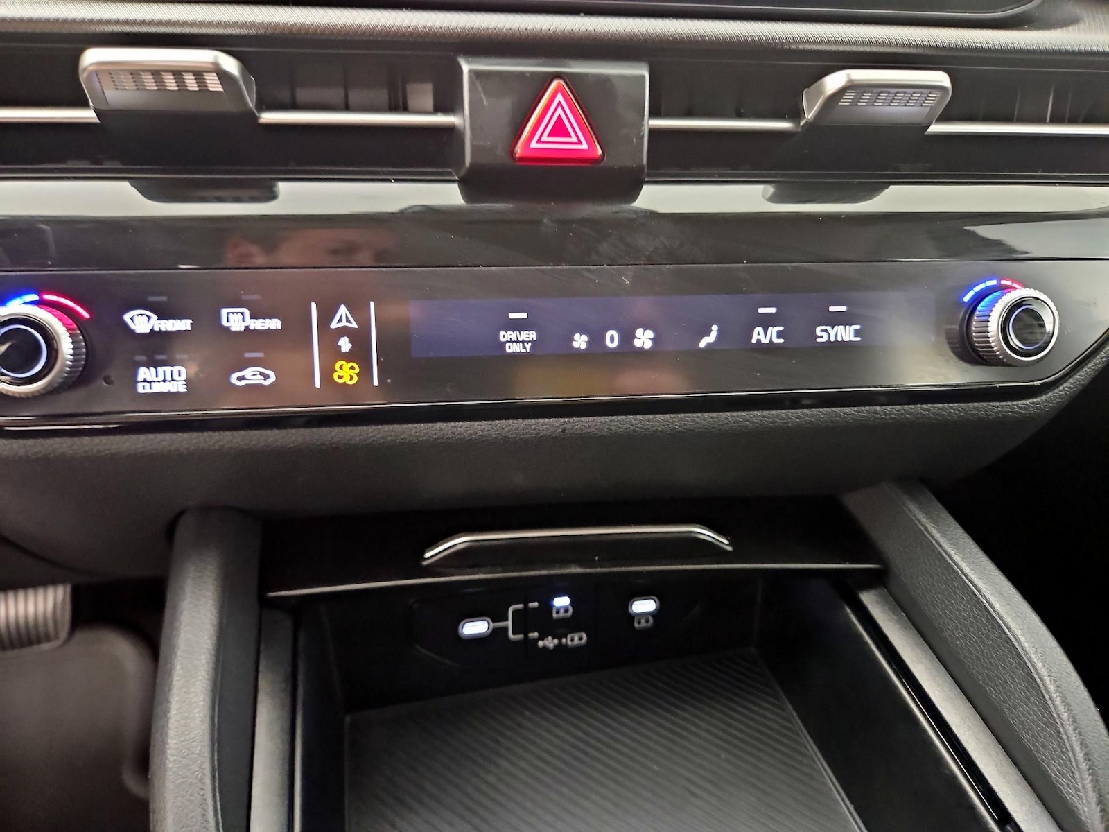2026 Kia Sportage S Hybrid - Photo 17