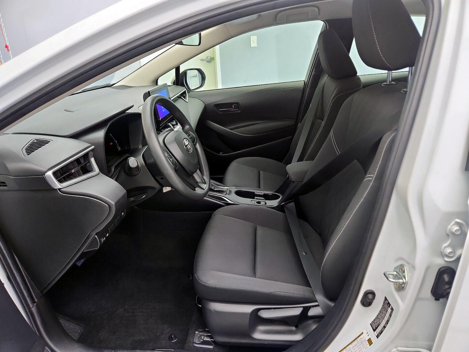 2026 Toyota Corolla LE - Photo 12
