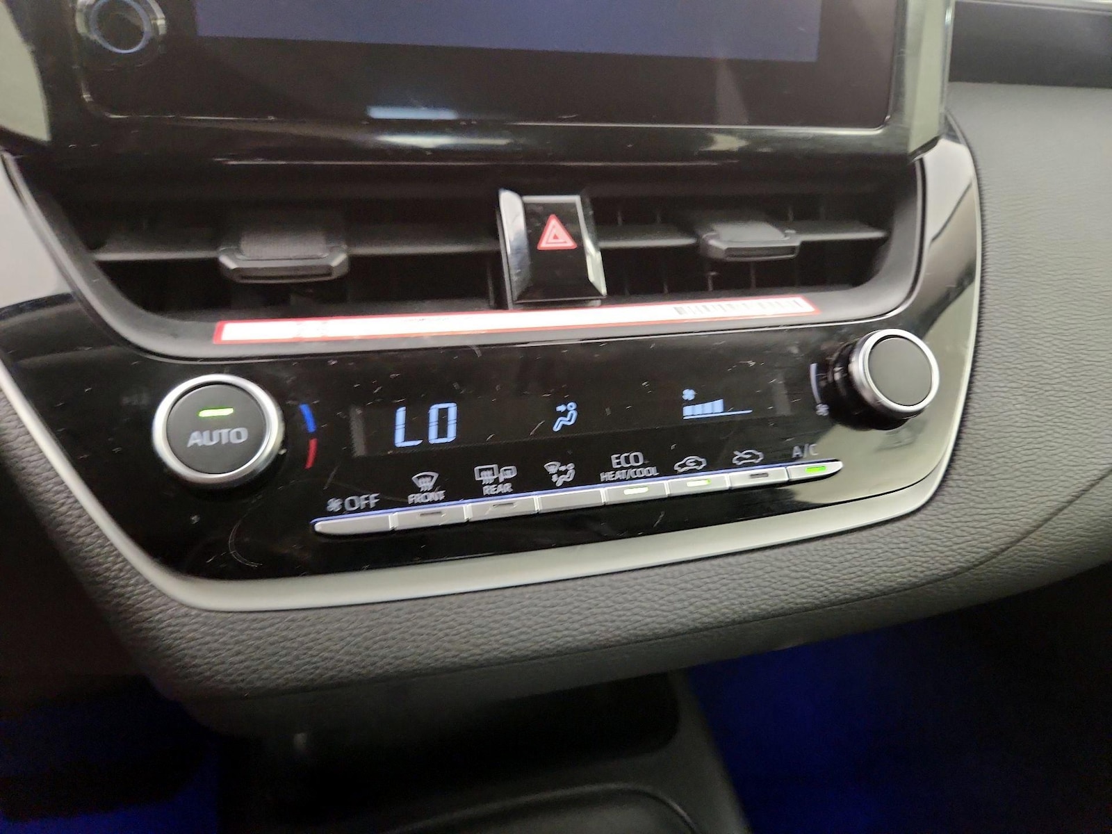 2026 Toyota Corolla LE - Photo 17