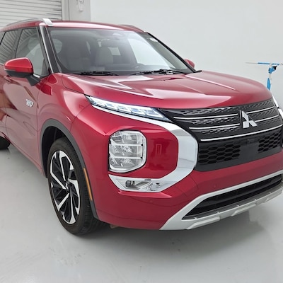 2024 Mitsubishi Outlander Plug in Hybrid SEL