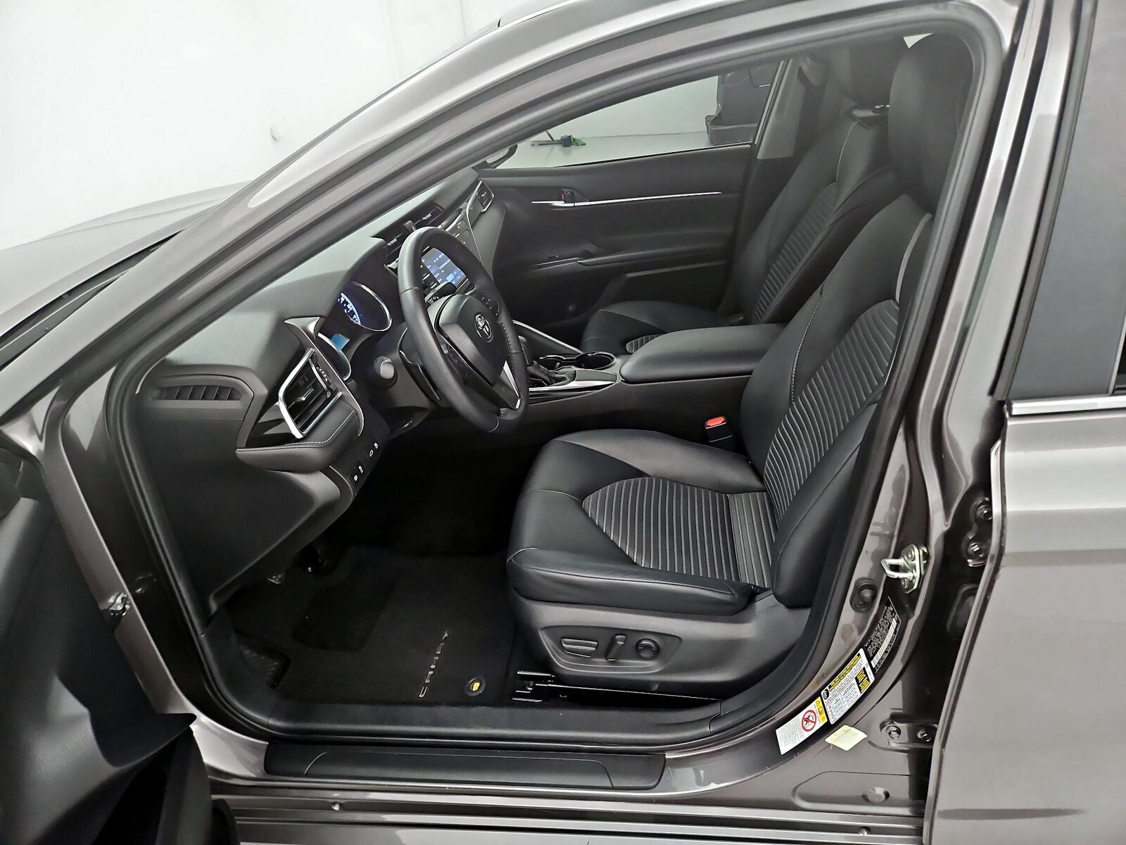 Power Seat(s) & Side Airbags