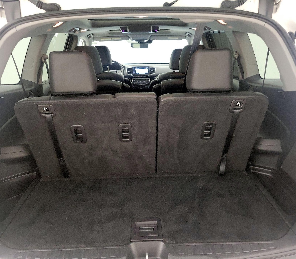 Trunk/Cargo (Seats Up)