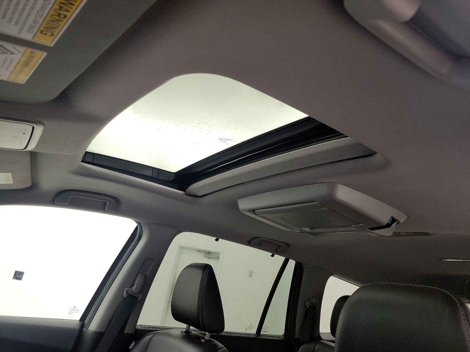 Sunroof(s) & Overhead Airbags