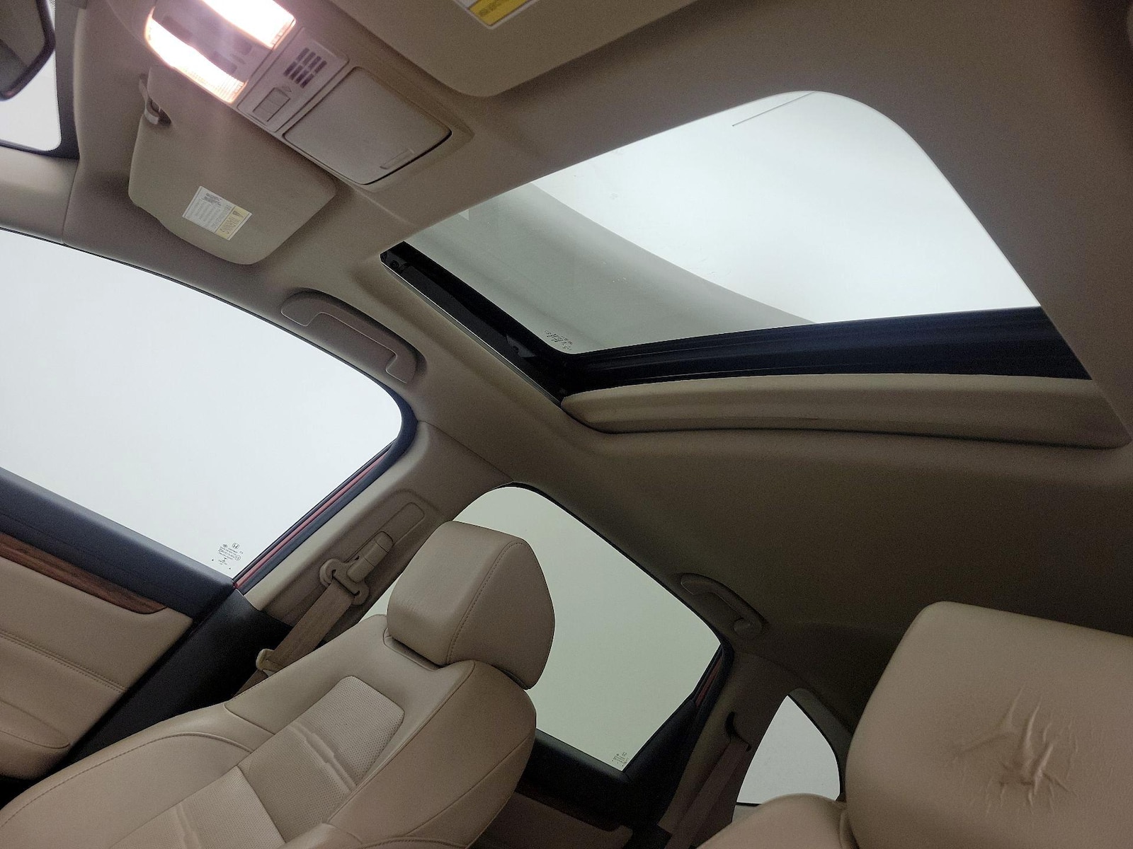 Sunroof(s) & Overhead Airbags