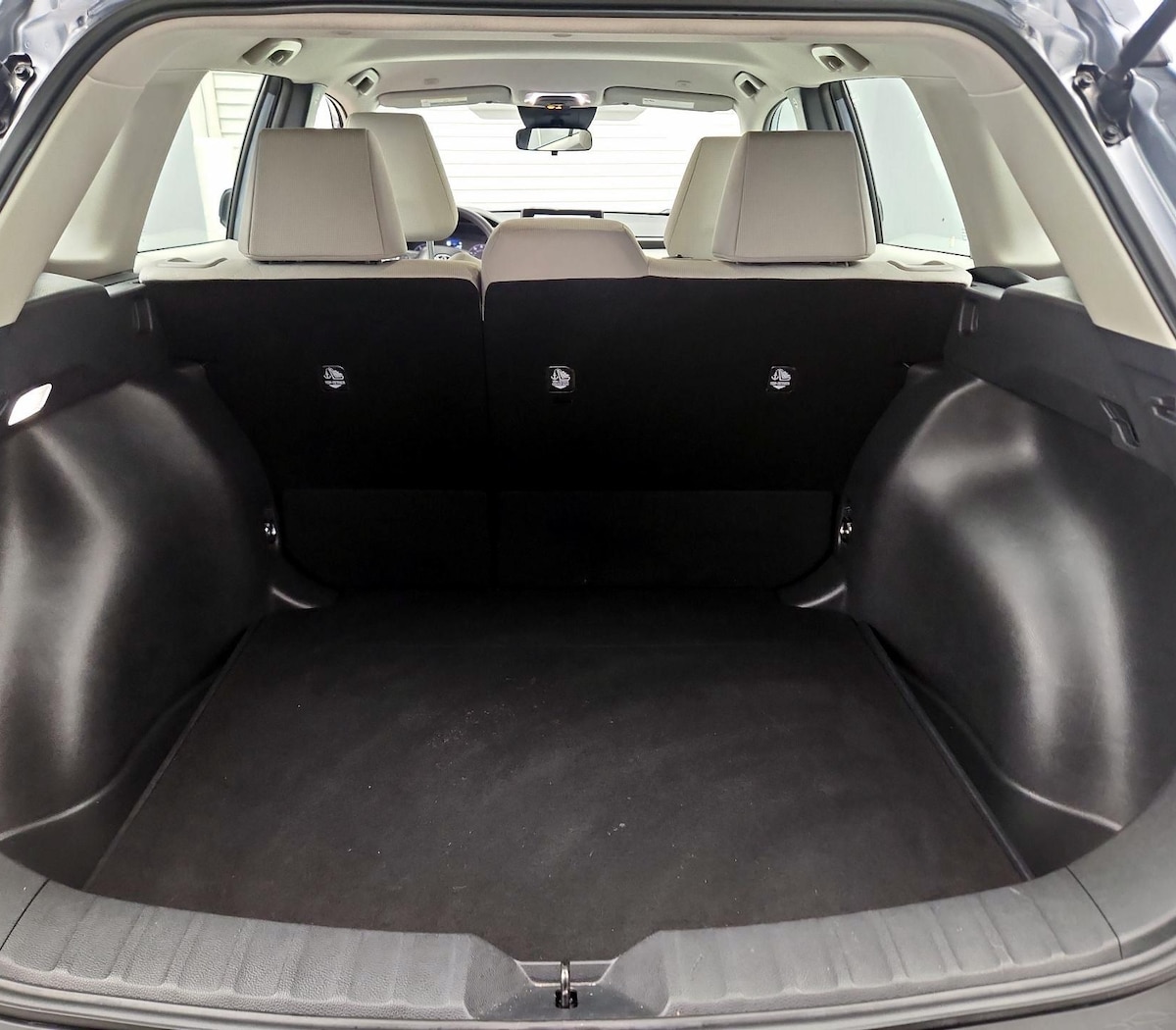 Trunk/Cargo (Seats Up)