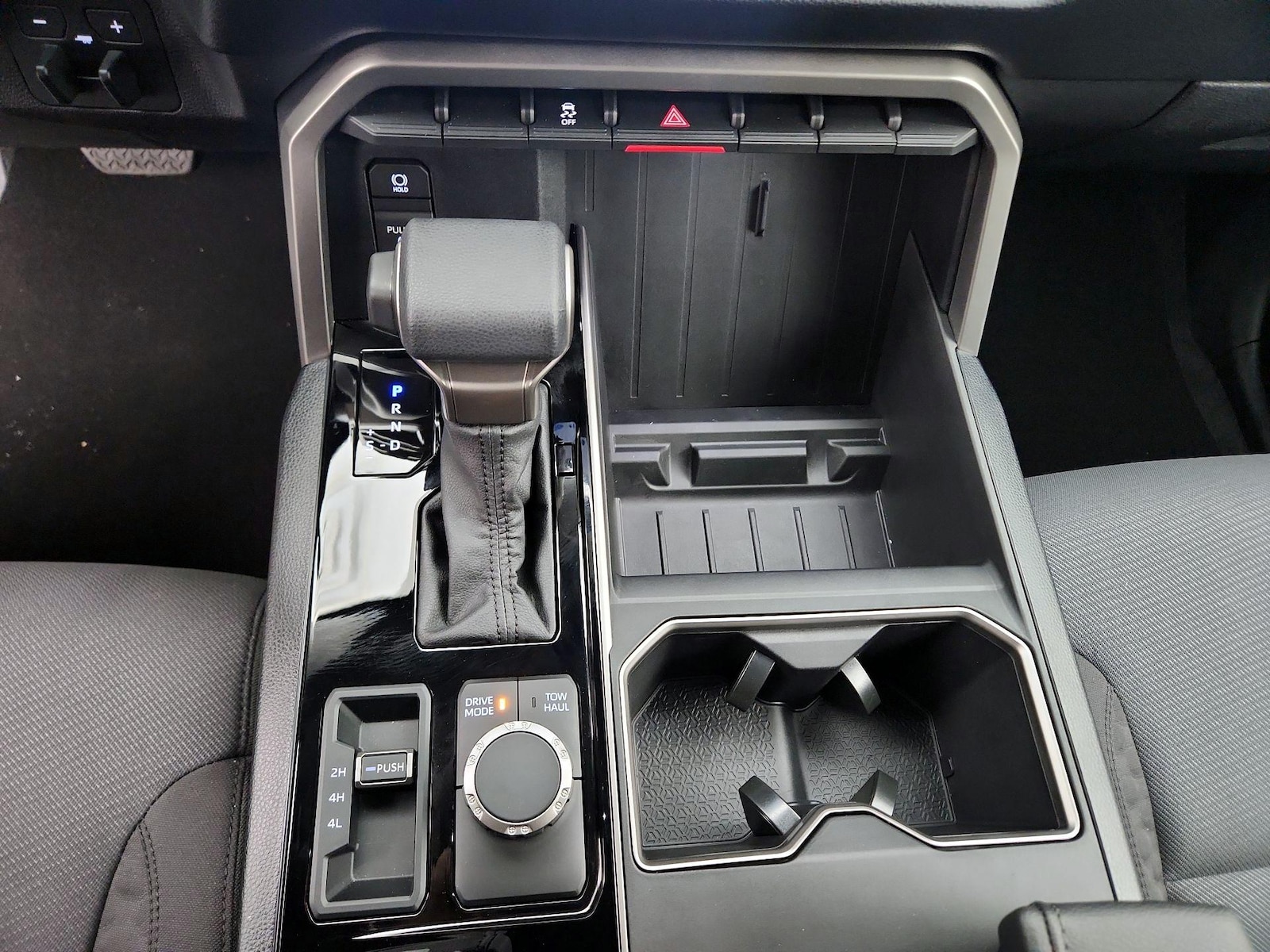 2026 Toyota Tundra SR5 - Photo 18