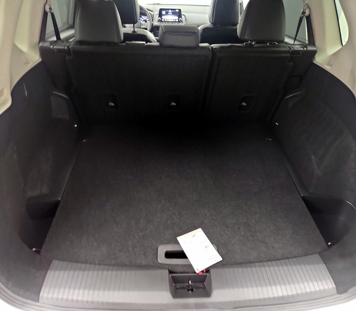 Trunk/Cargo (Seats Up)