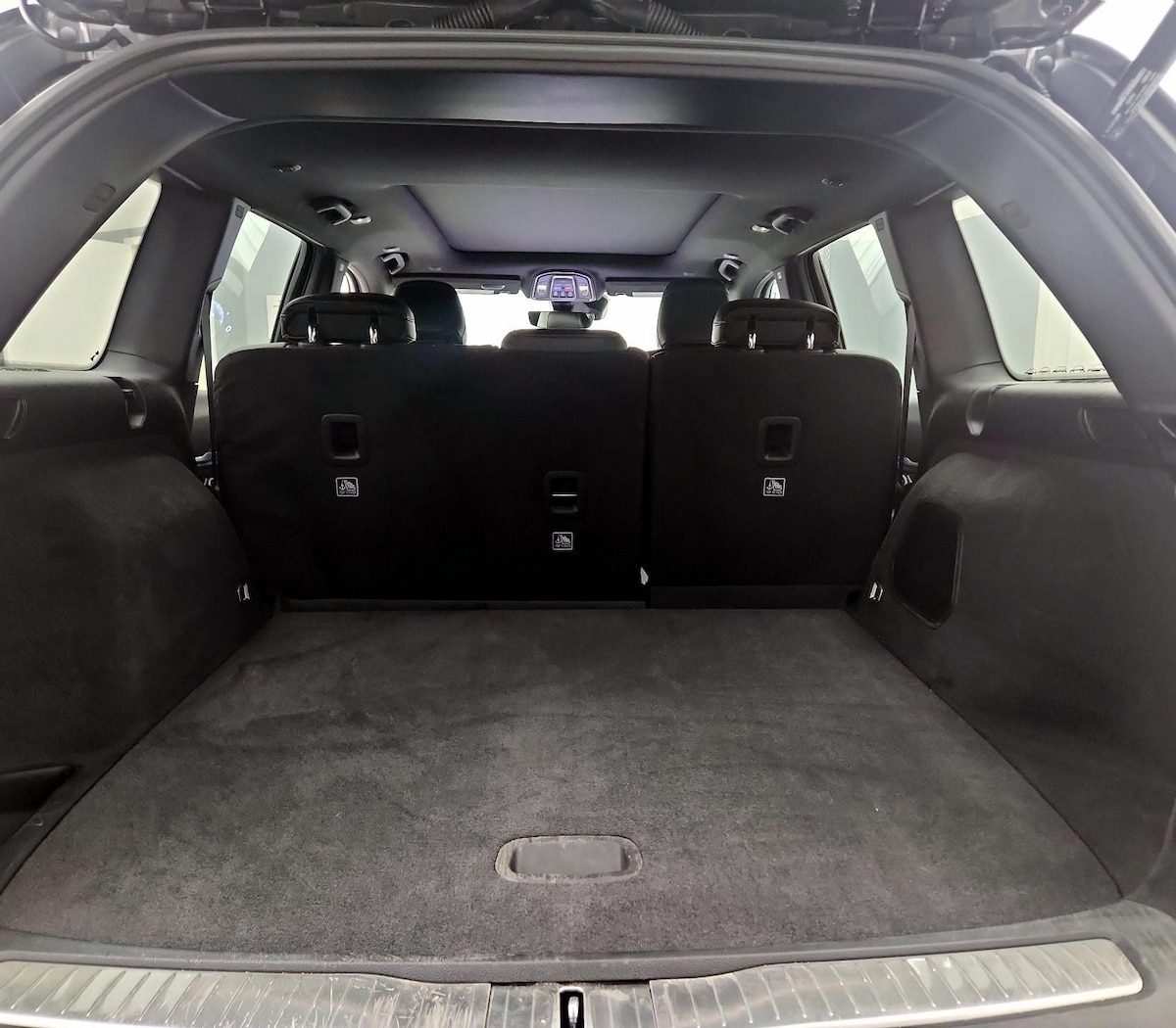 Trunk/Cargo (Seats Up)