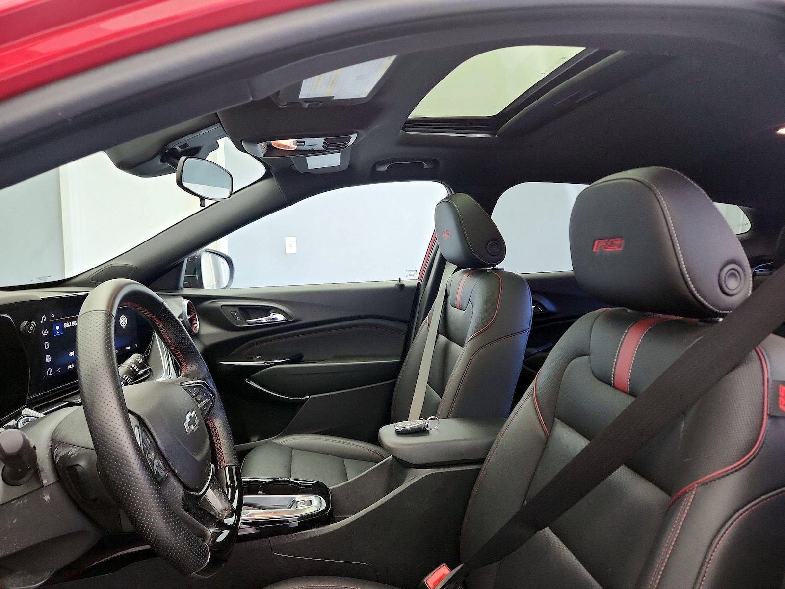 Sunroof(s) & Overhead Airbags