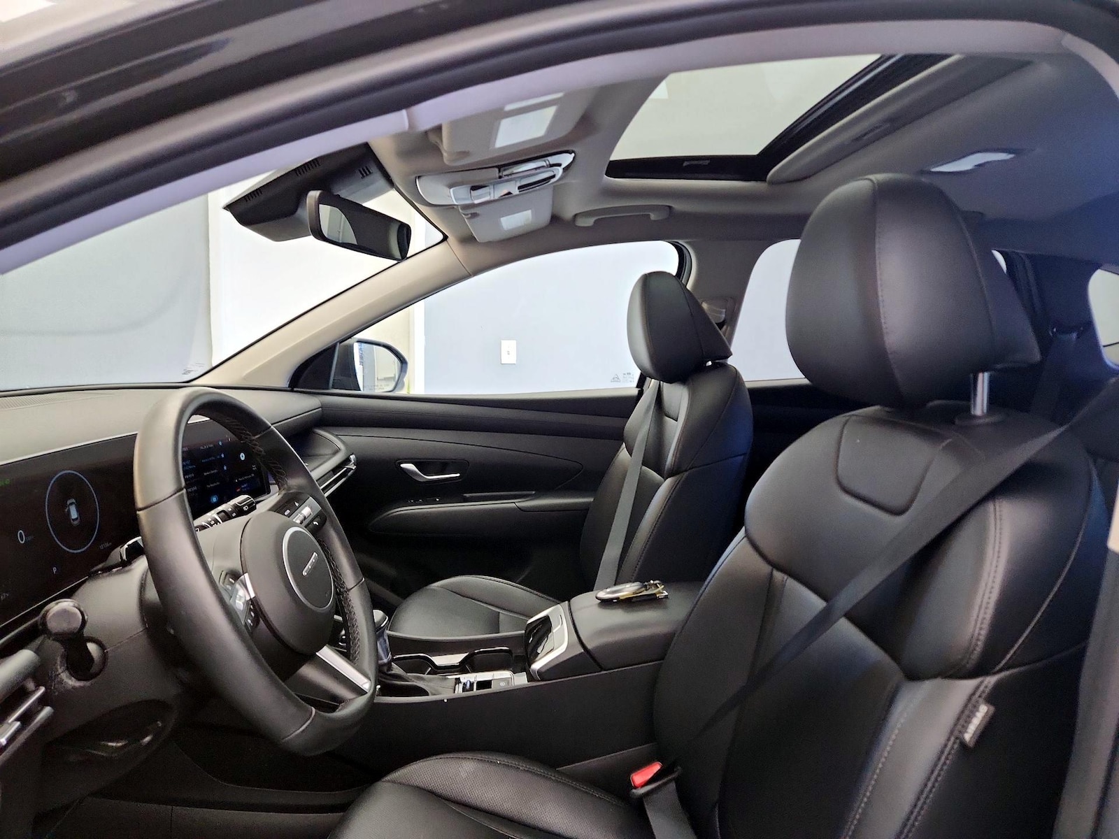 Sunroof(s) & Overhead Airbags