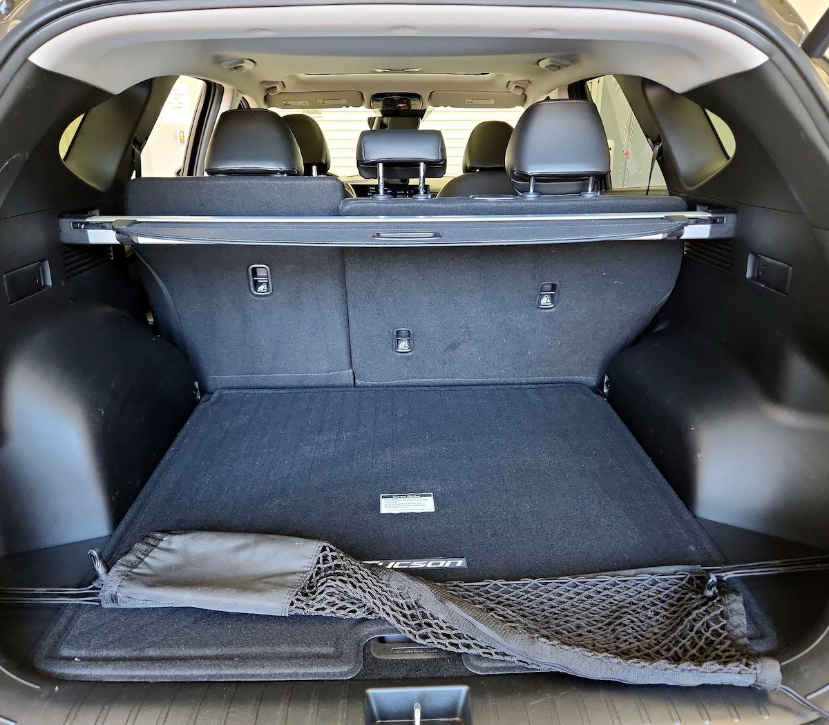 Trunk/Cargo (Seats Up)