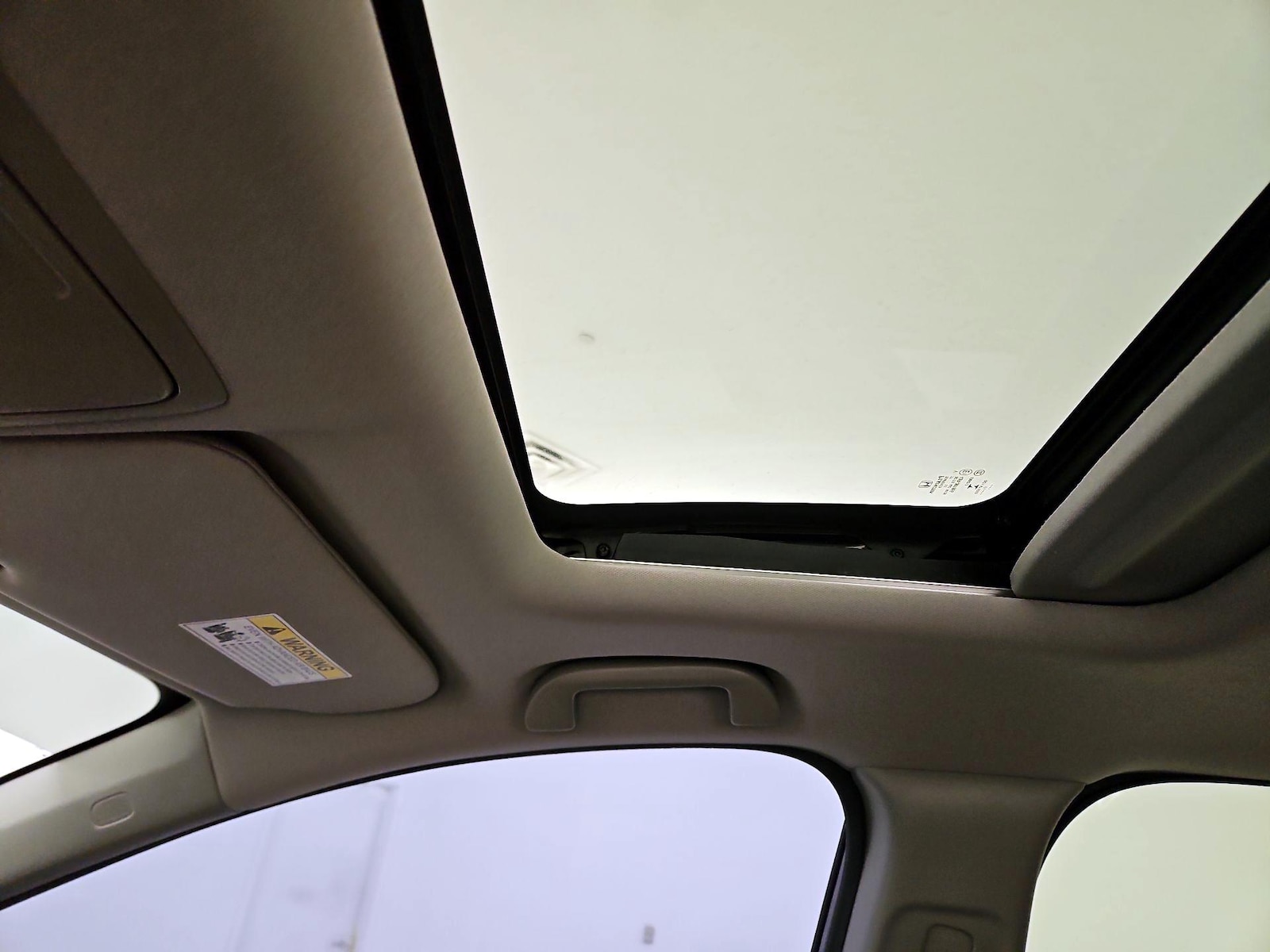 Sunroof(s) & Overhead Airbags