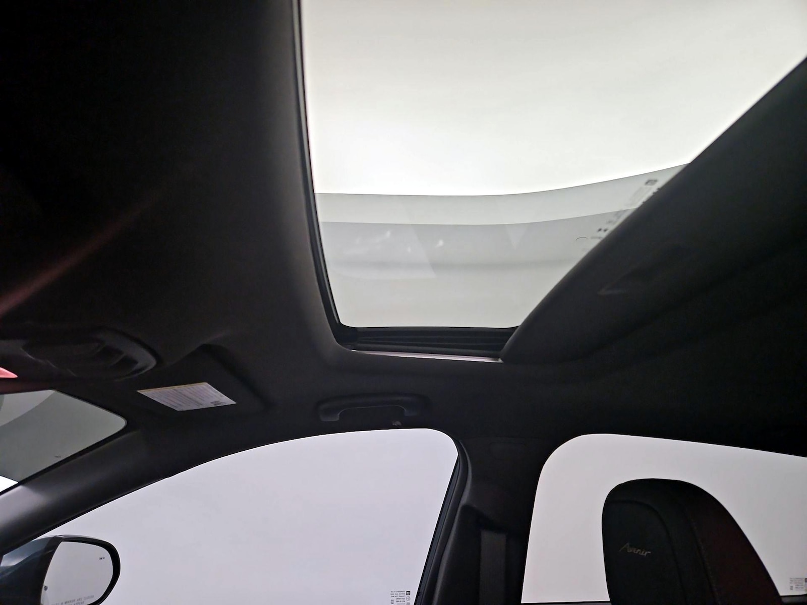 Sunroof(s) & Overhead Airbags
