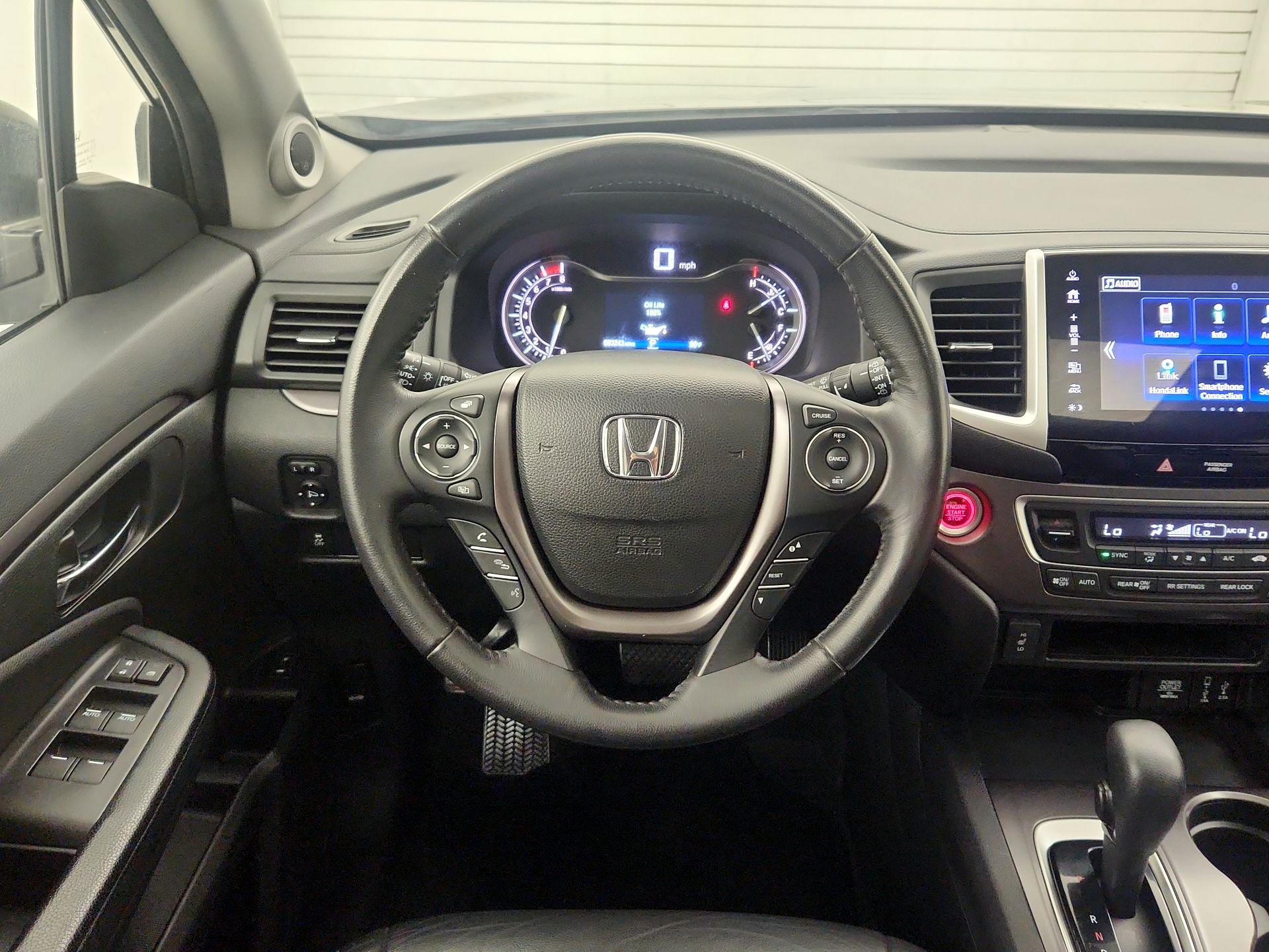Thumbnail: 2017 Honda Pilot - 10